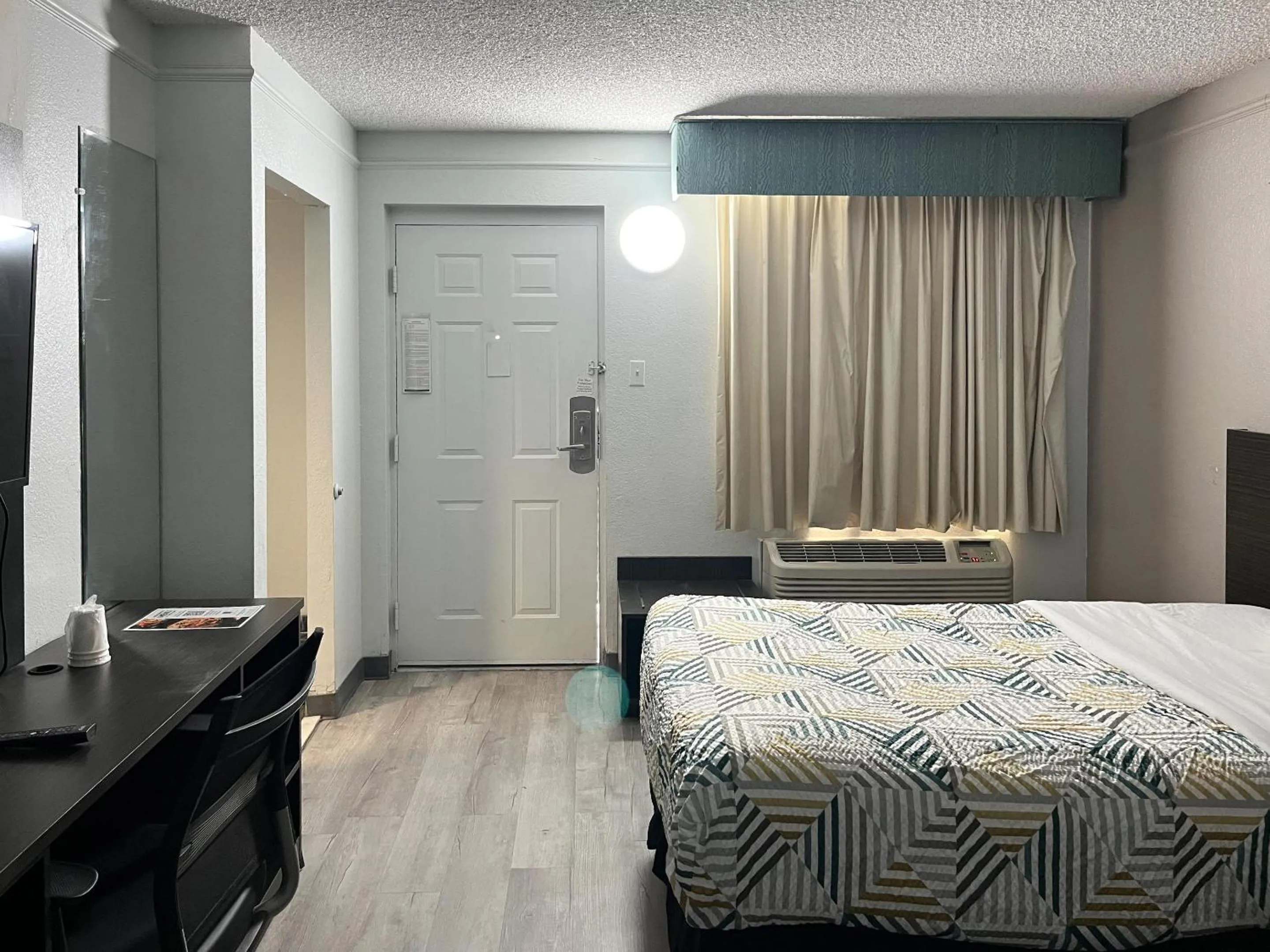 Bed in Studio 6 North Las Vegas, NV