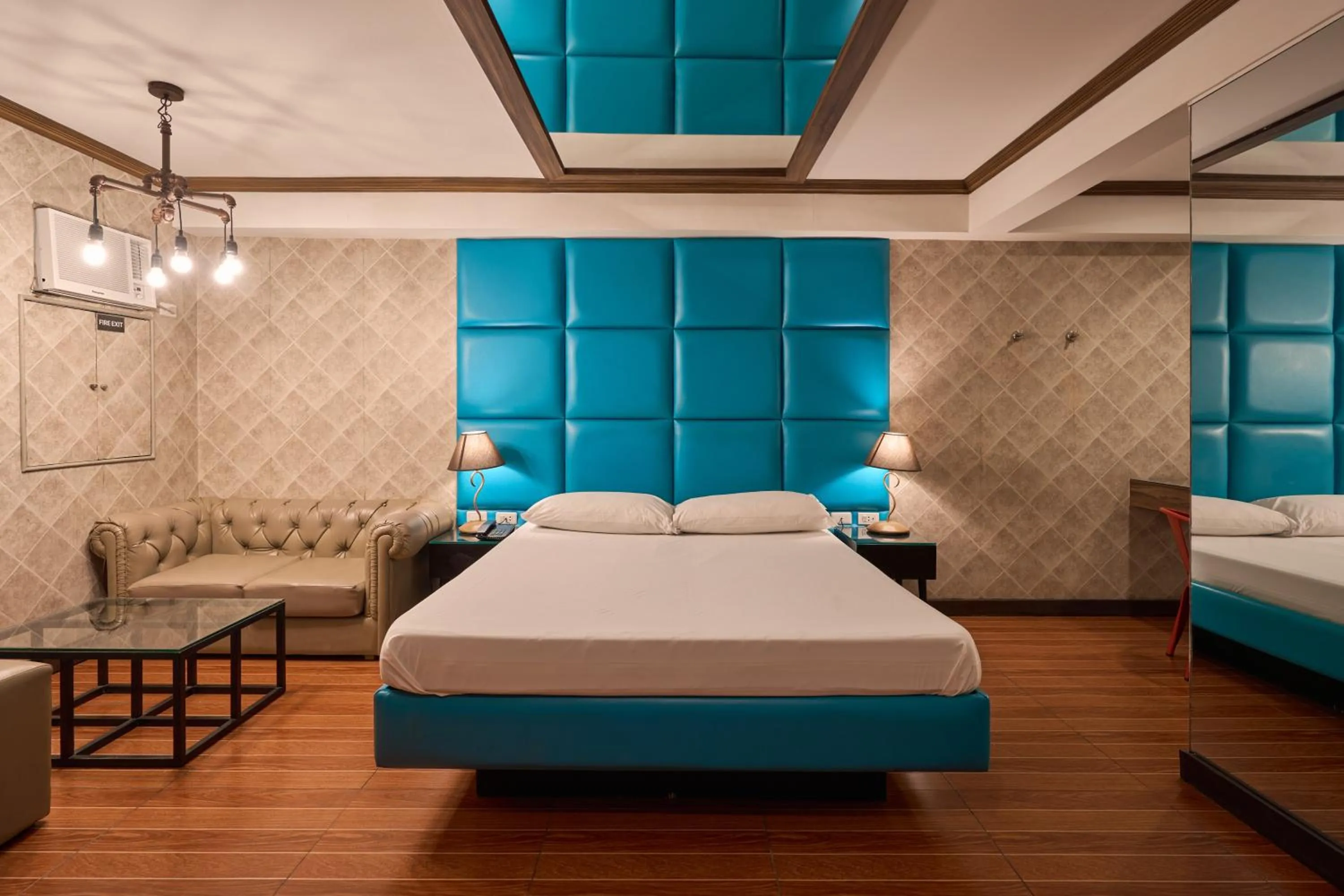 Bedroom, Bed in Victoria Court Hillcrest