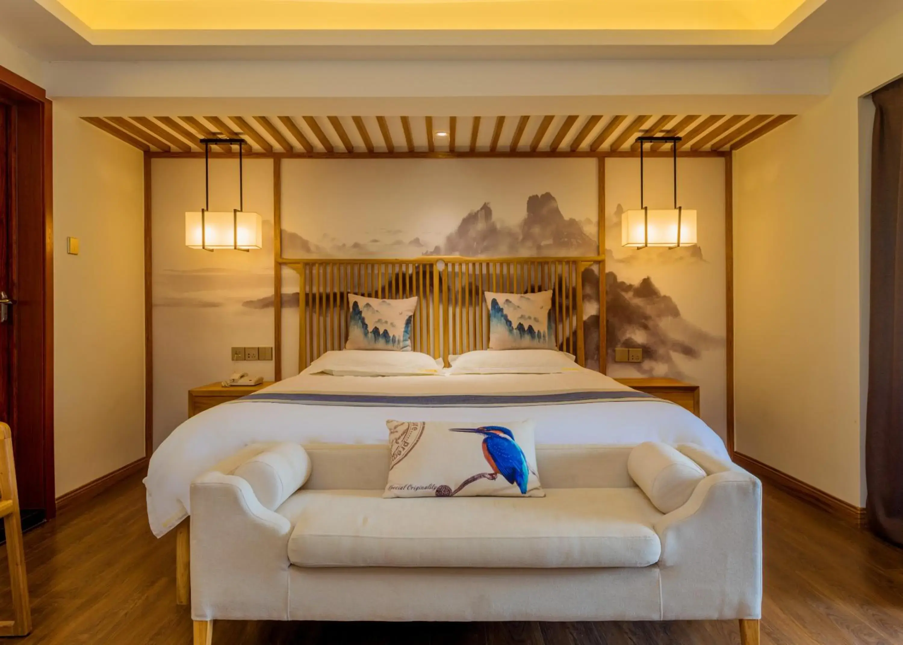 Double Room with Balcony in Riverside Inn Guilin Central Double Room with Balcony in Riverside Inn Guilin Central