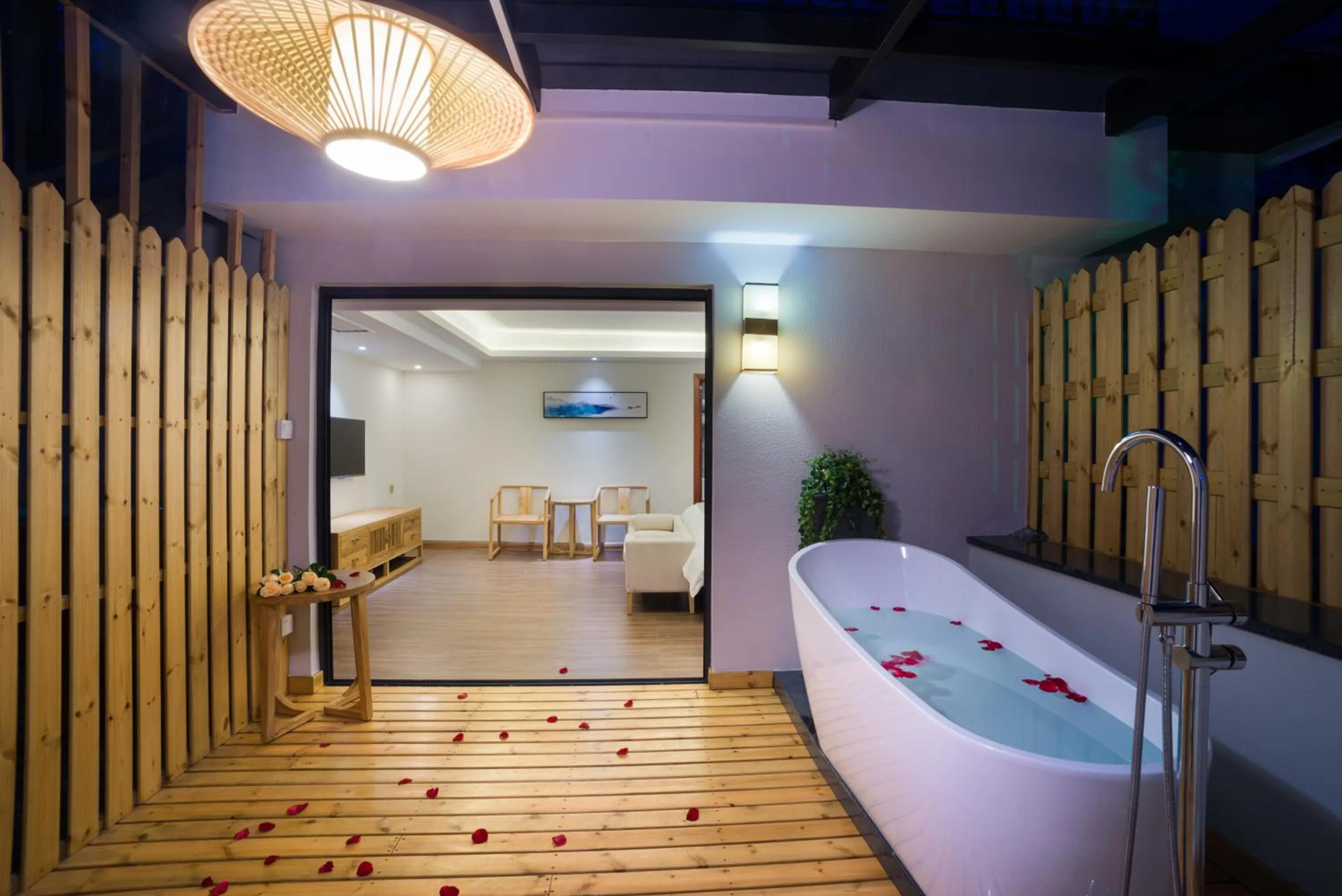 Balcony/Terrace in Riverside Inn Guilin Central