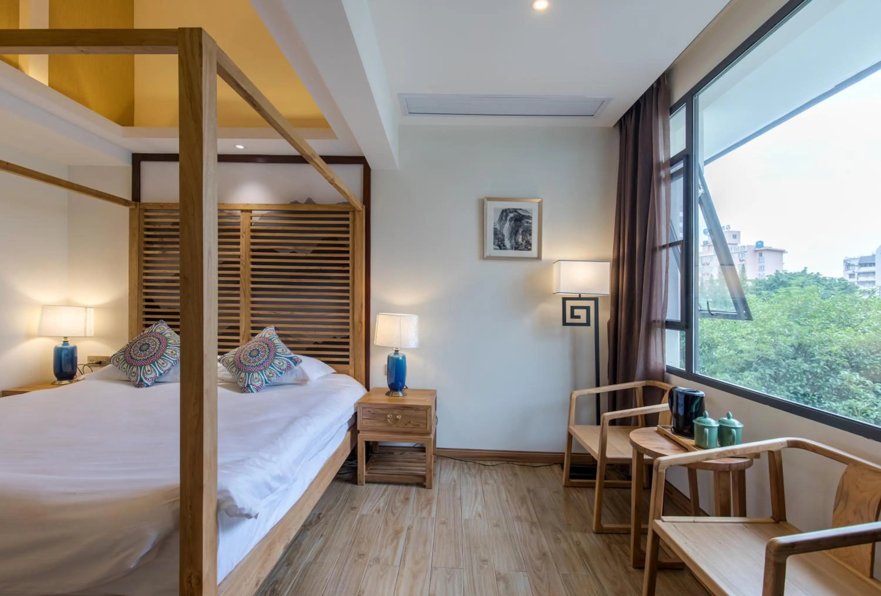 Photo of the whole room, Bed in Riverside Inn Guilin Central