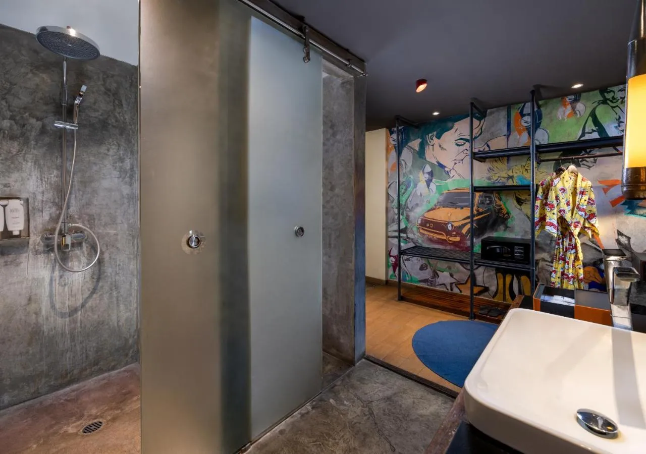 Shower in Viva Dash Hotel Seminyak