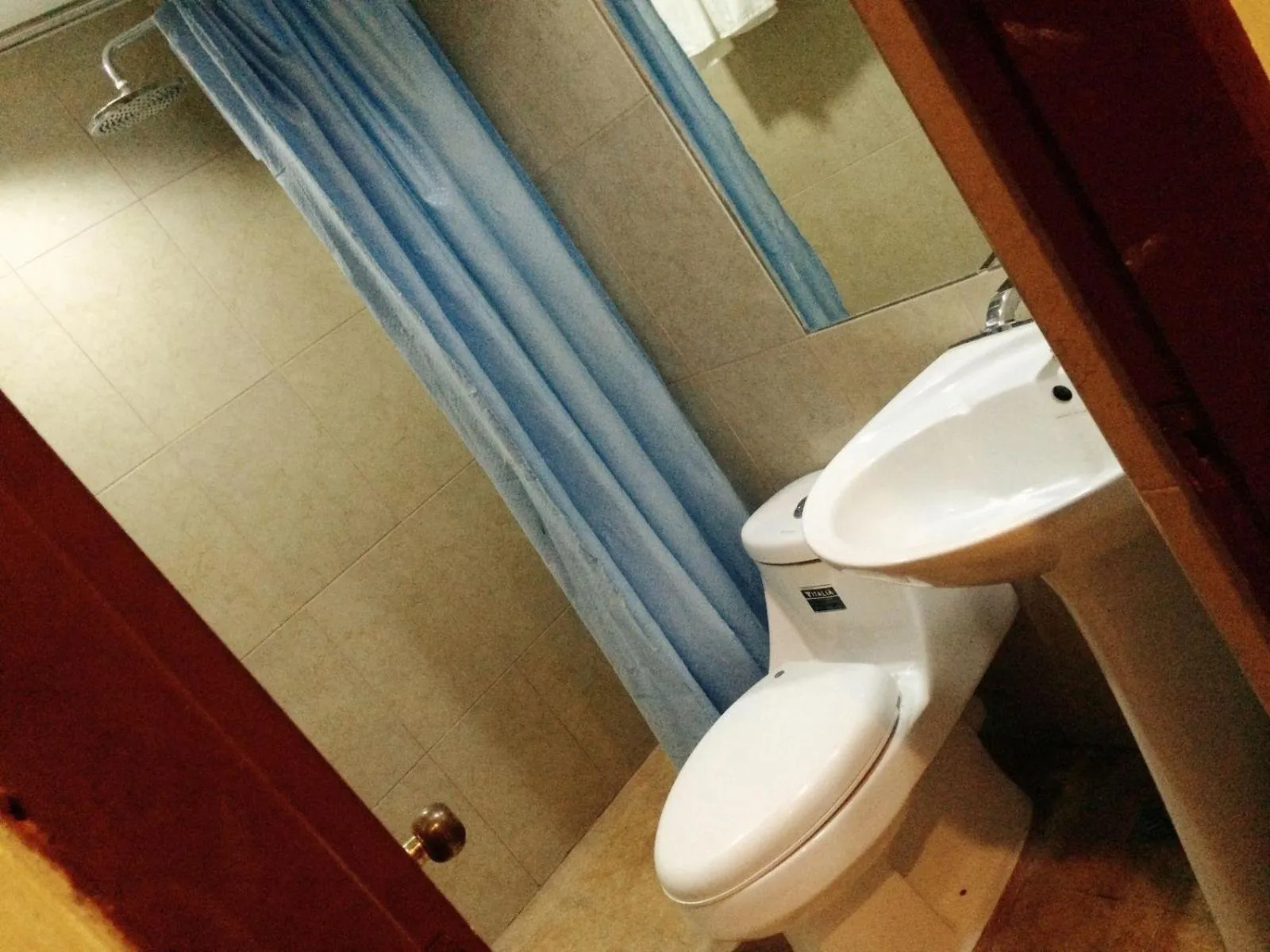 Shower in Chinatown Lai Lai Hotel Inc