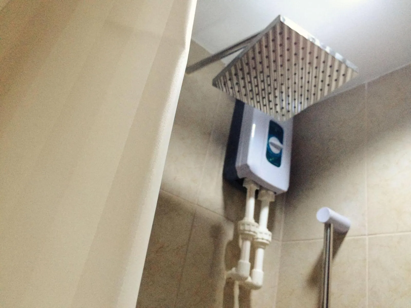 Chinatown Lai Lai Hotel Inc