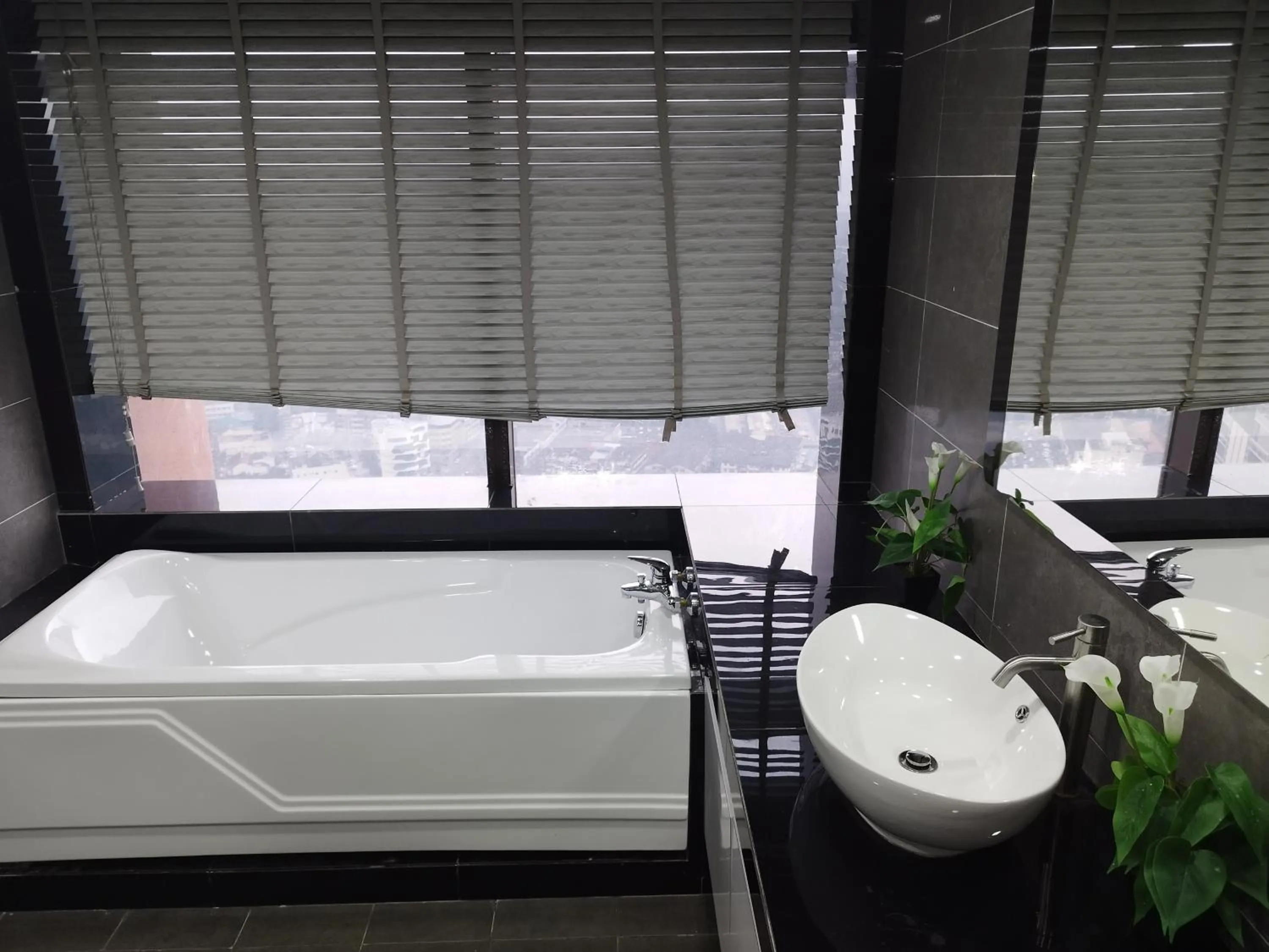 Bathroom, Bed in Eastern Suites Times Square KL