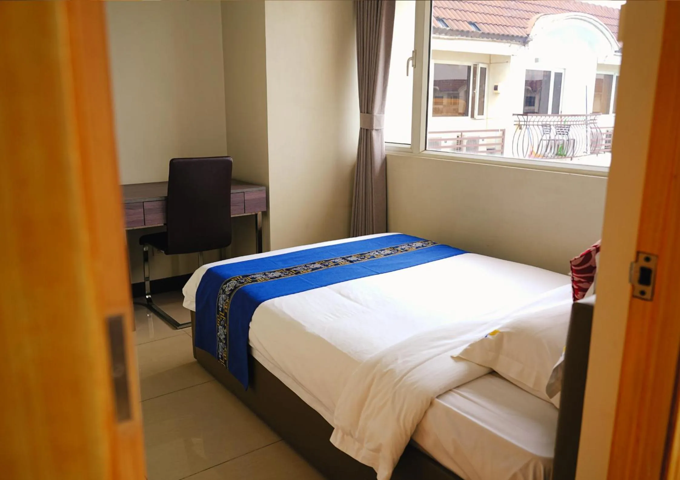 Bedroom, Bed in Extremeli Suites