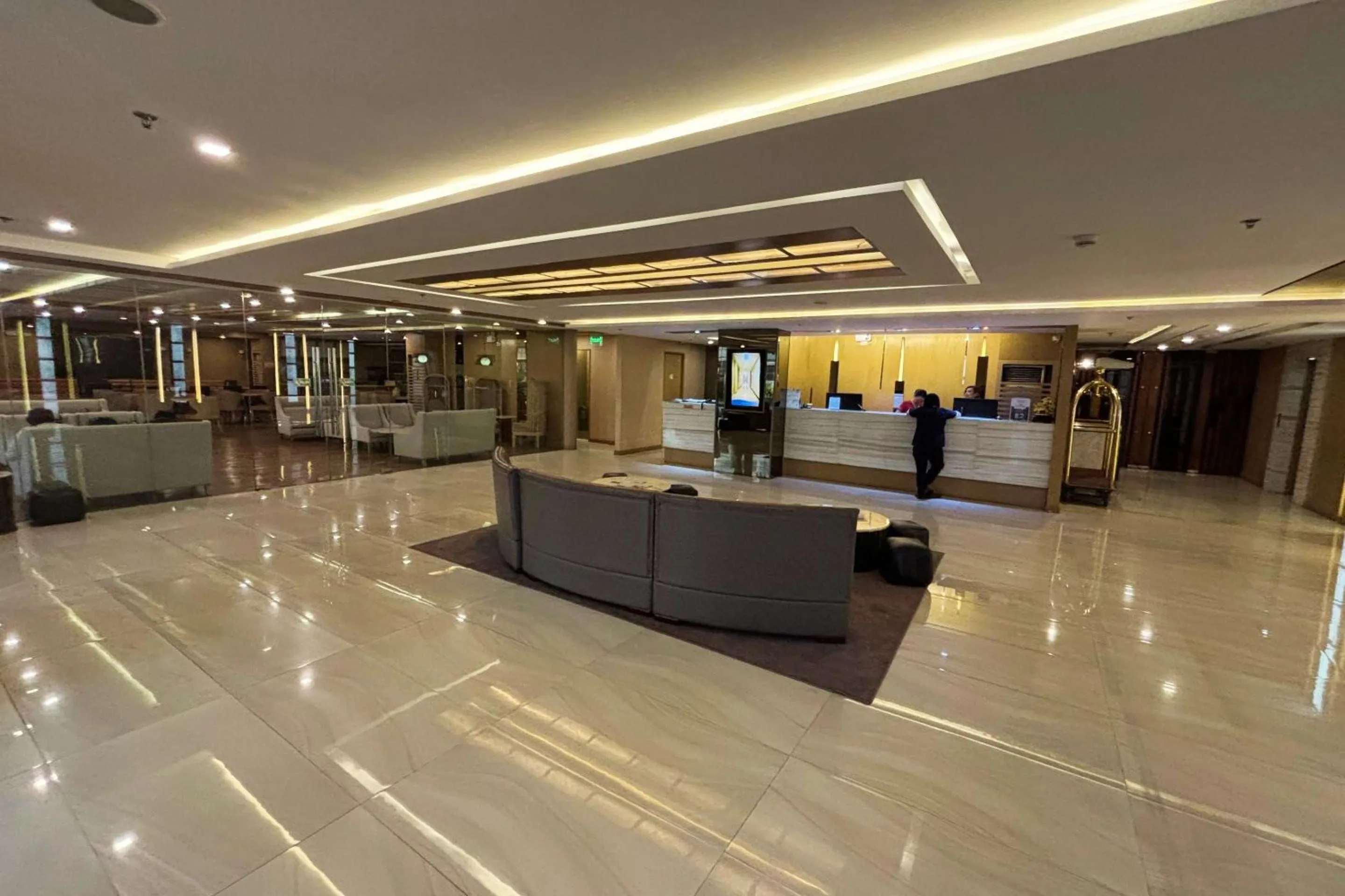 Lobby or reception in Extremeli Suites