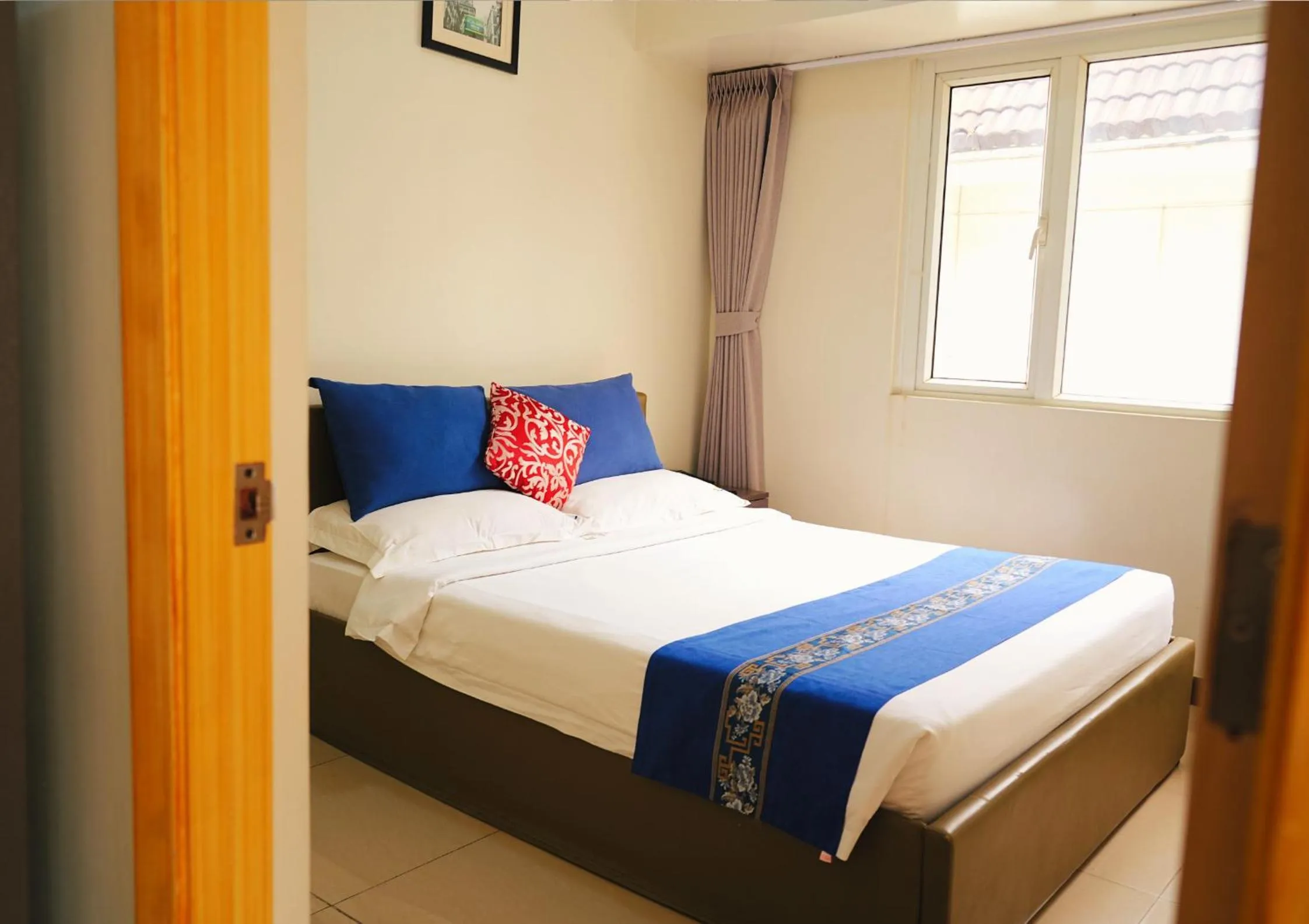 Bedroom, Bed in Extremeli Suites