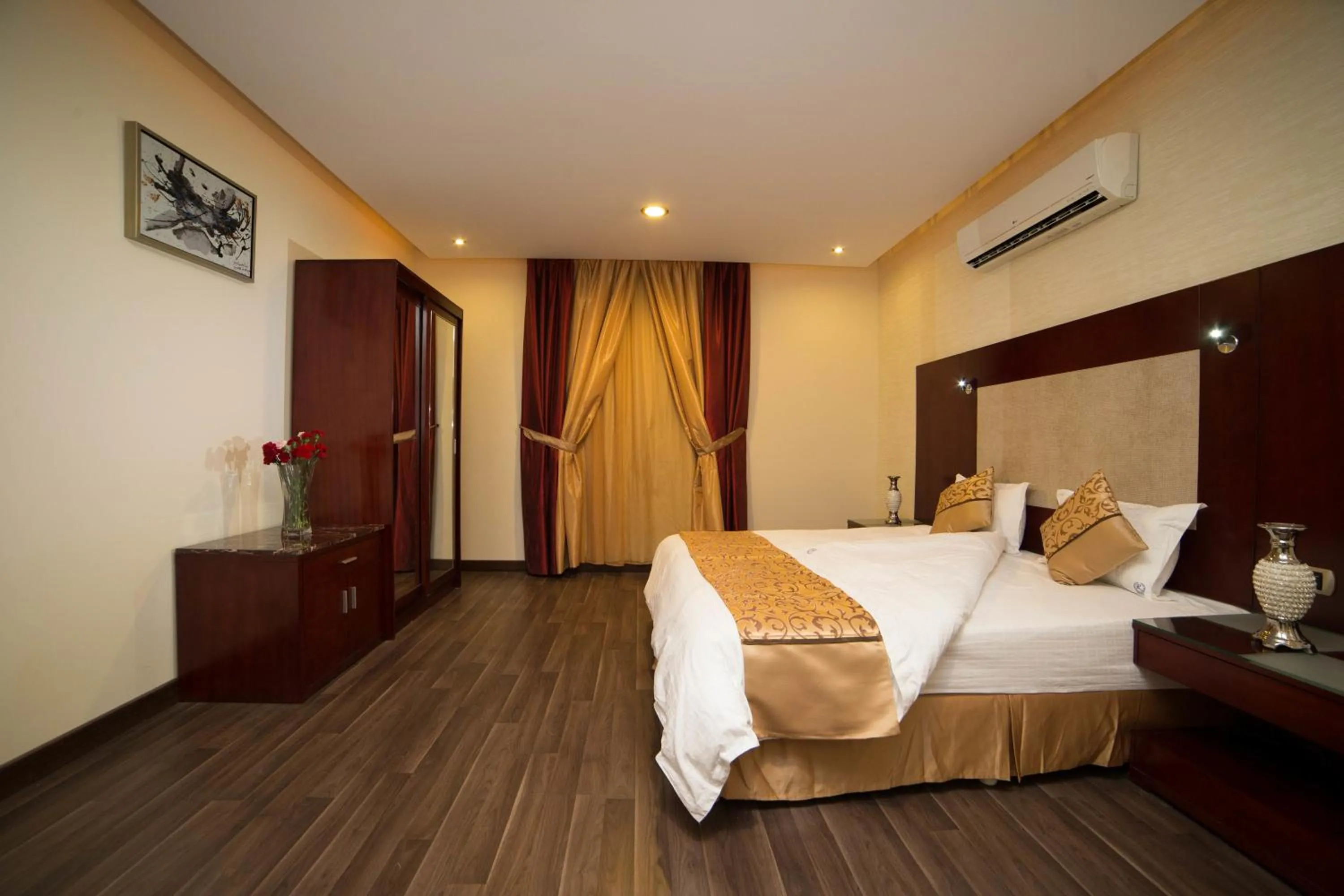 Bedroom, Bed in Raoum Inn Hotel Apartments - Buraydah