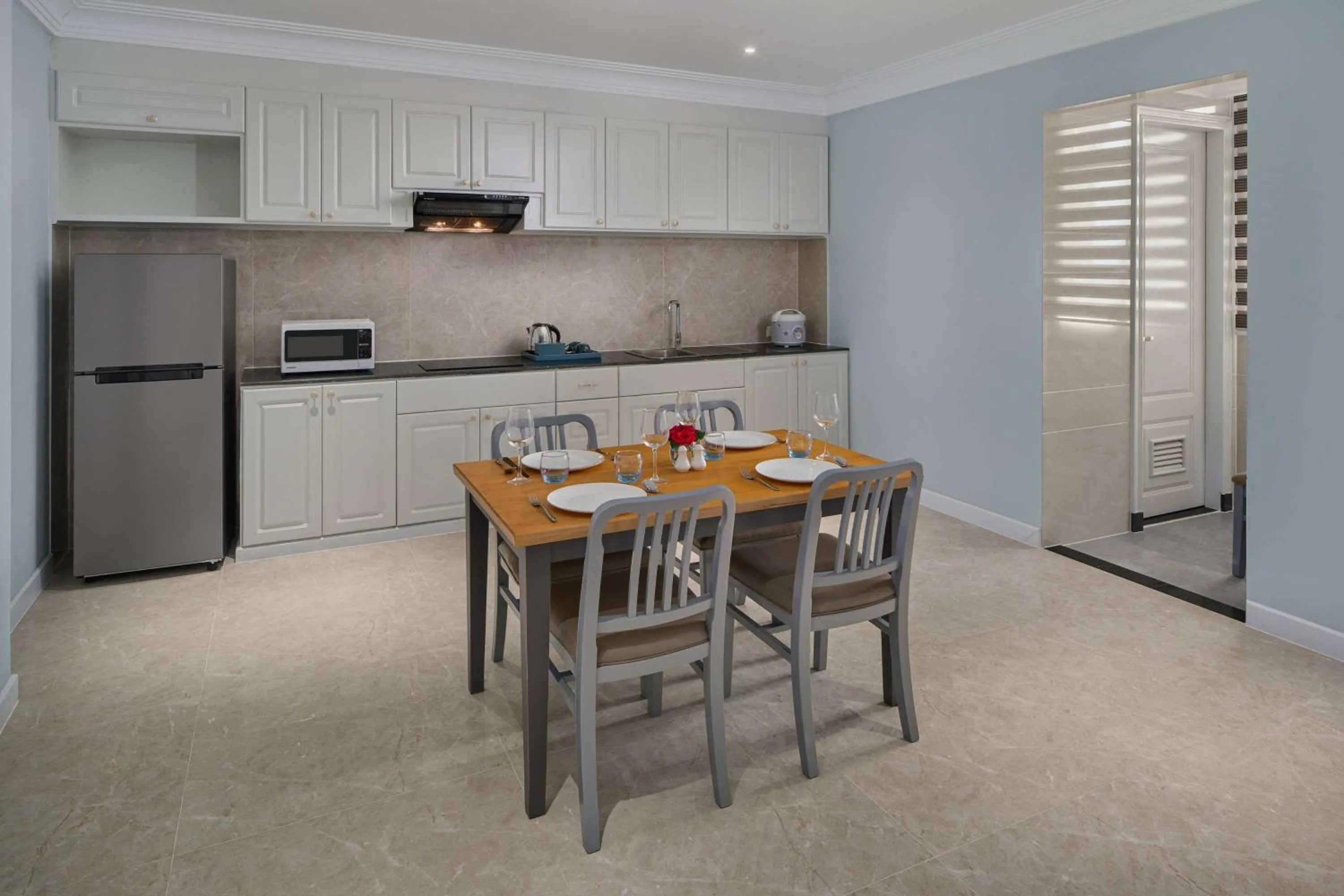 Kitchen or kitchenette in Wyndham Grand Phnom Penh Capital