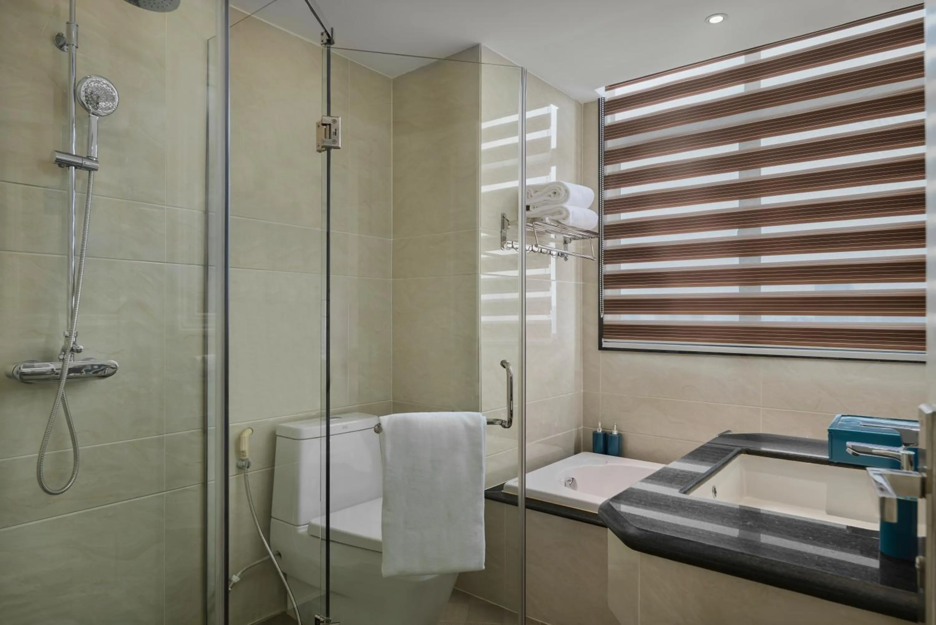 Shower in Wyndham Grand Phnom Penh Capital
