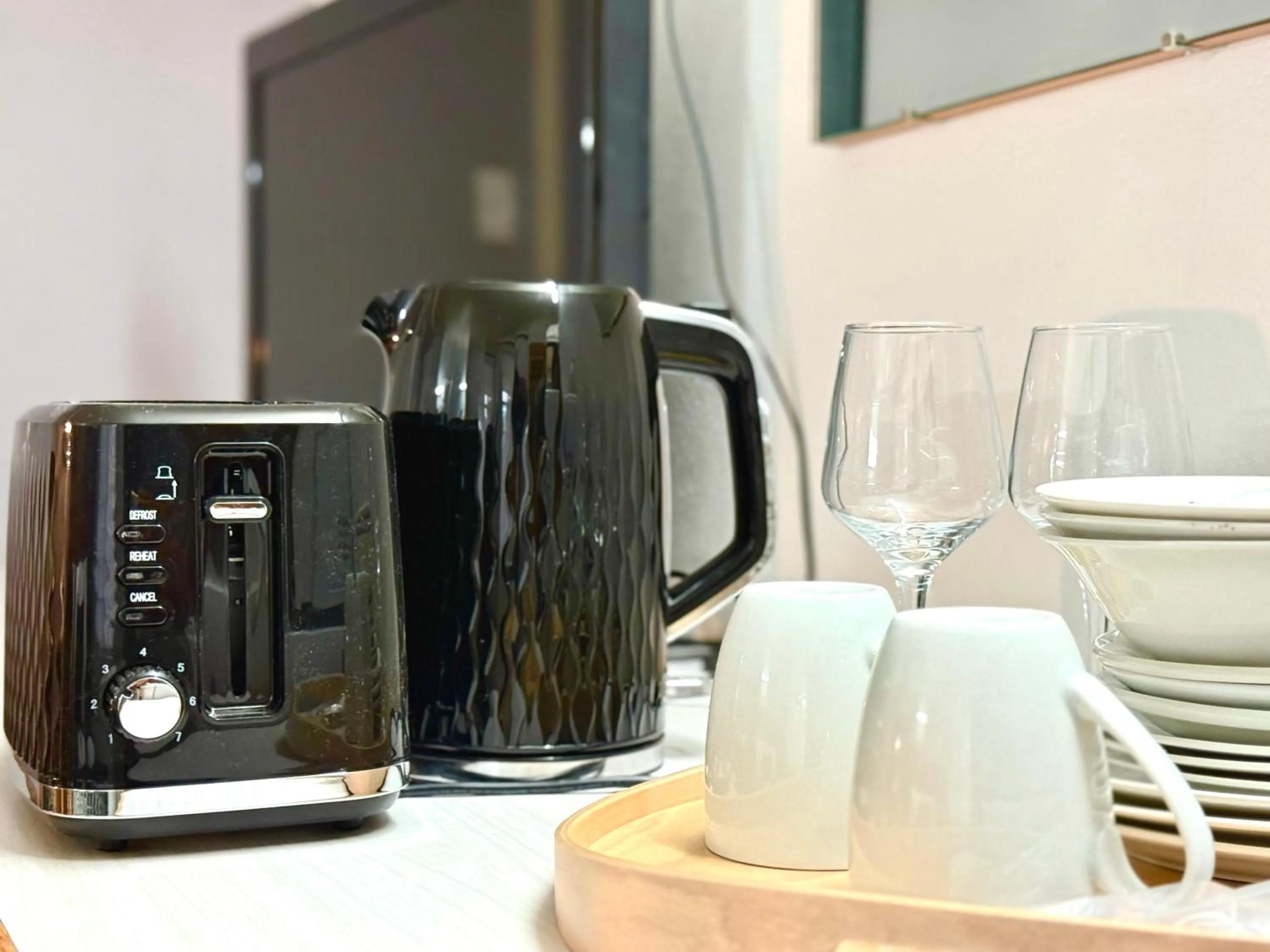 toaster in Crown Motel Wellington