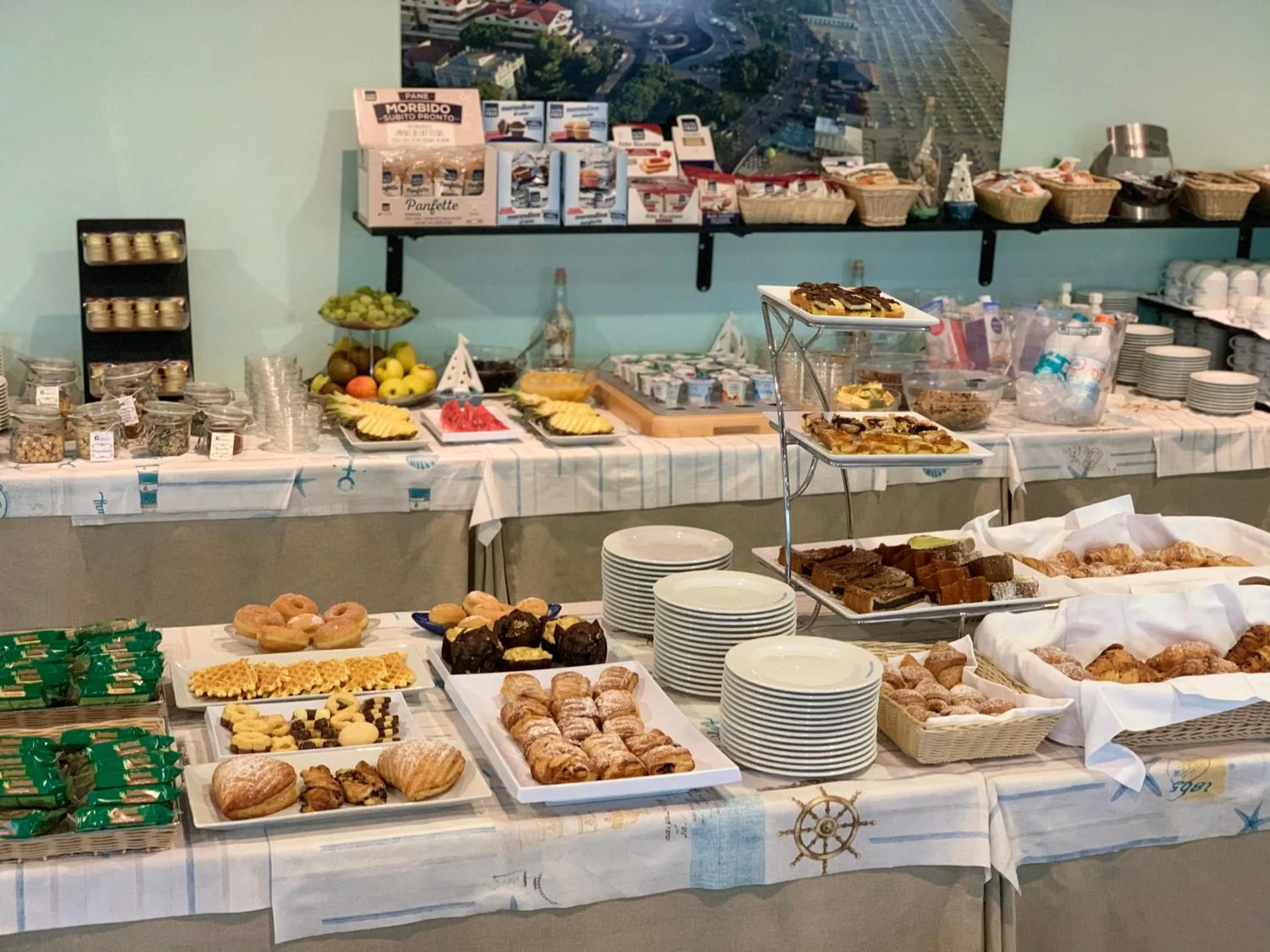 Buffet breakfast in Hotel Continental