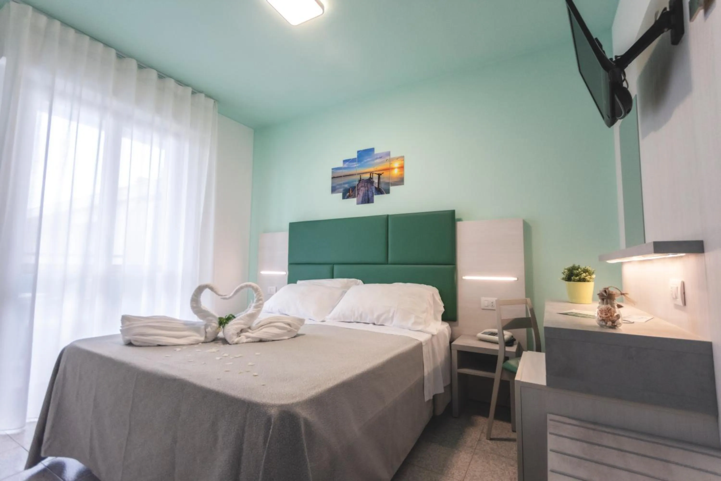 Bed in Hotel Continental