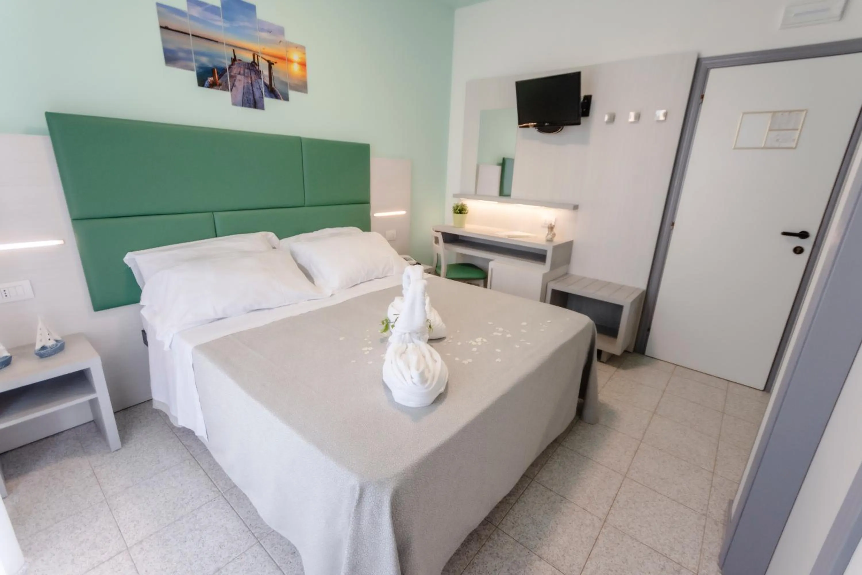 Bedroom, Bed in Hotel Continental