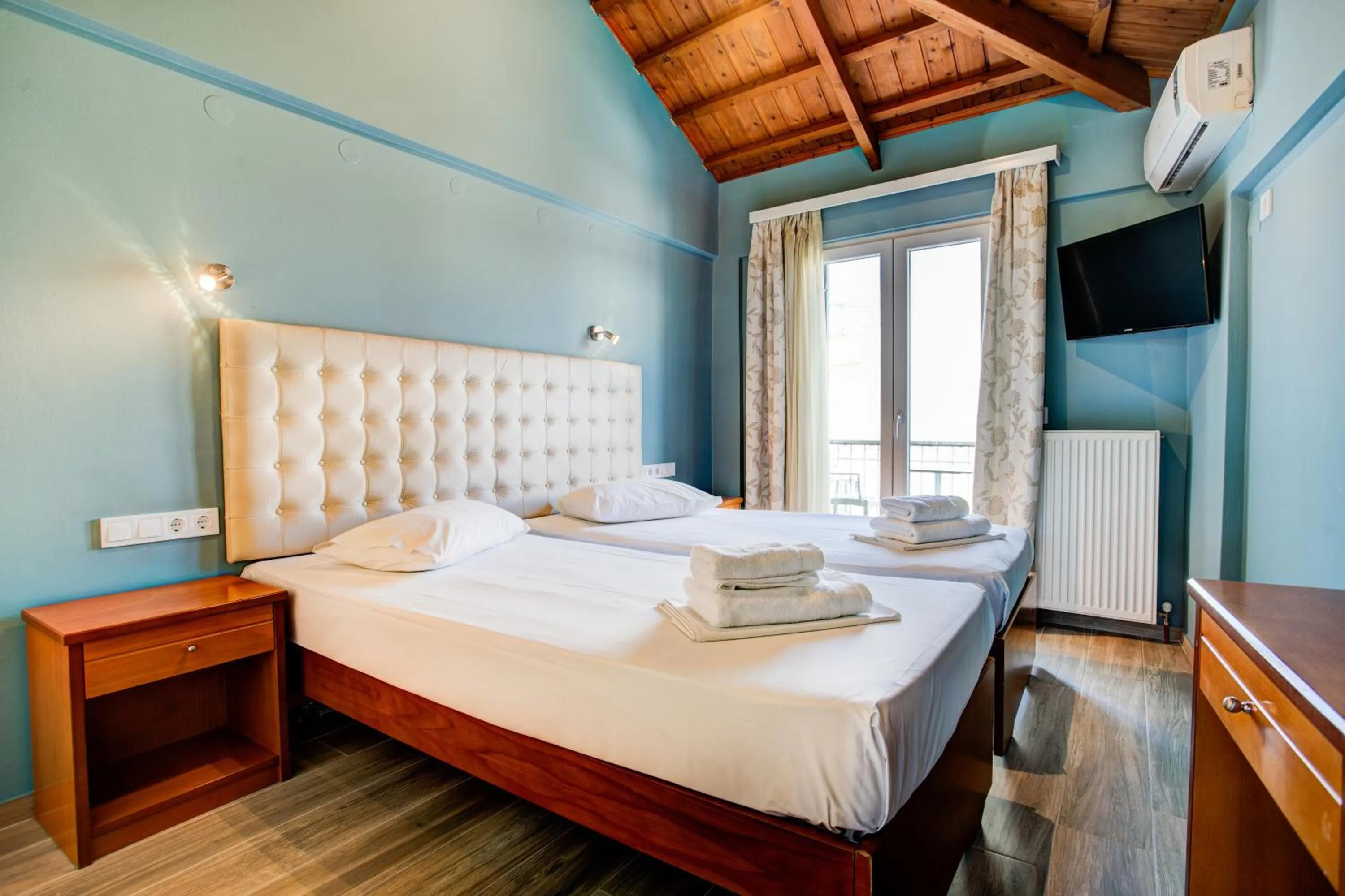 Bedroom, Bed in Heliotrope The Studios