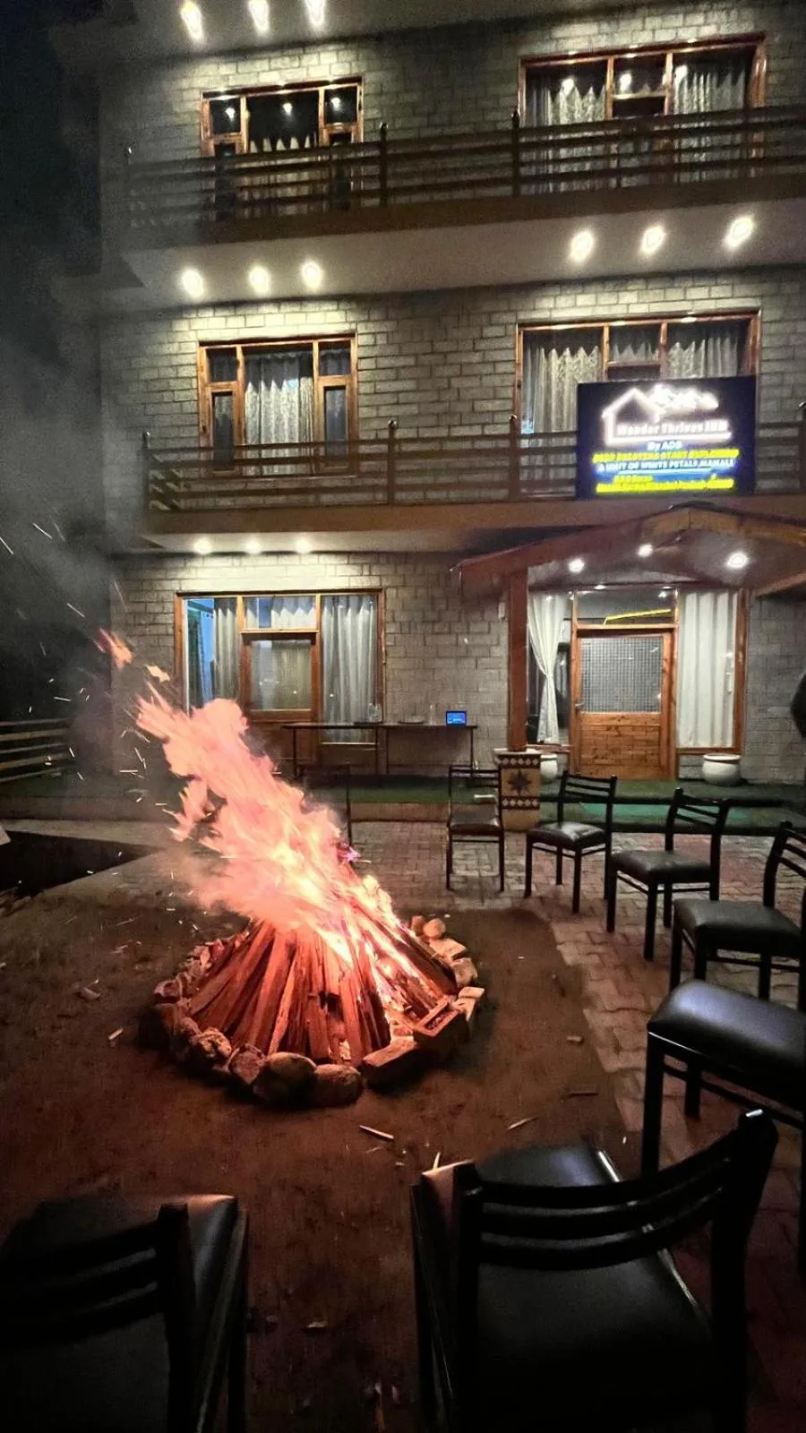 Evening entertainment in WANDER THRIVES INN By Ads Manali