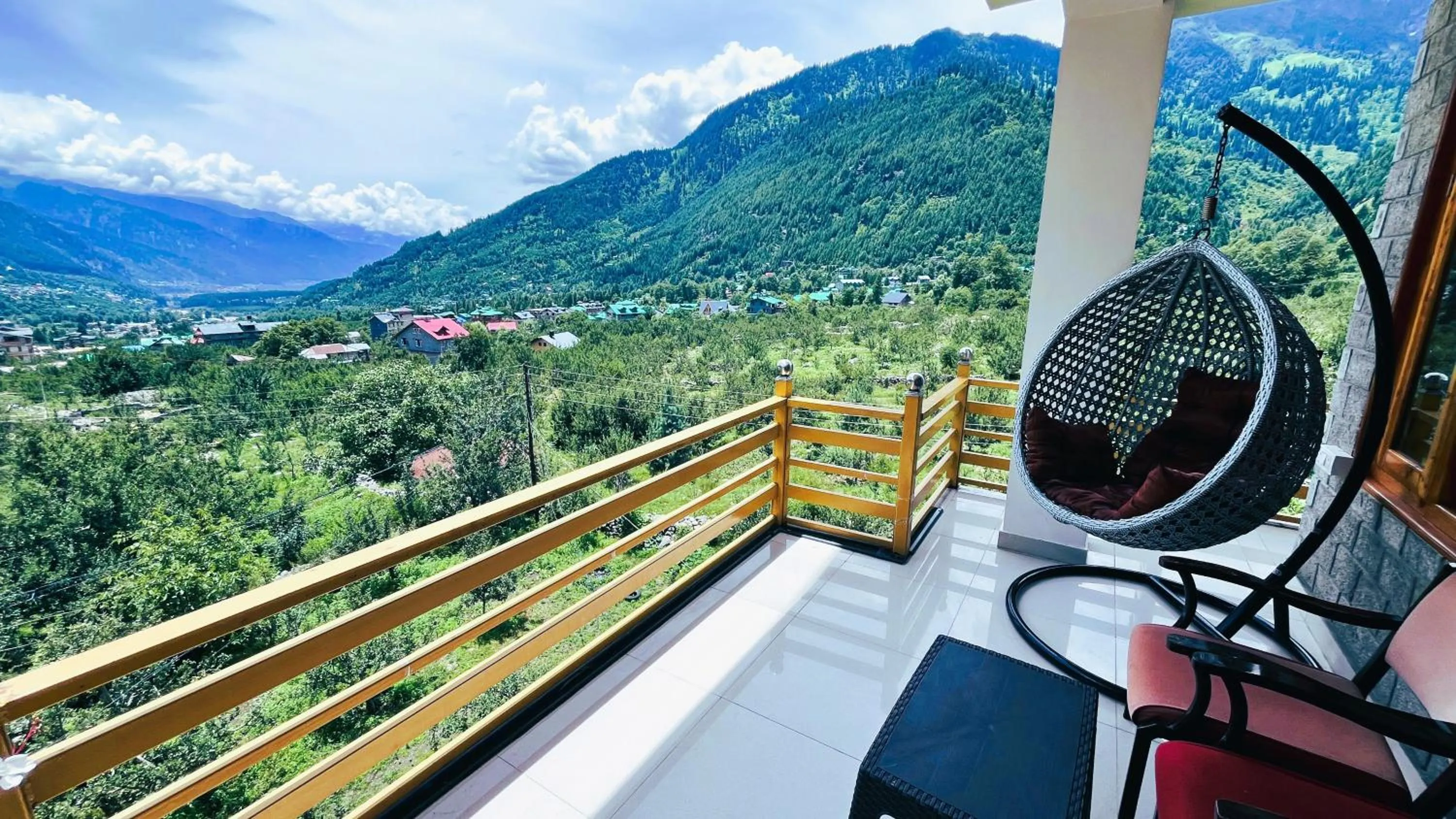 Balcony/Terrace in WANDER THRIVES INN By Ads Manali