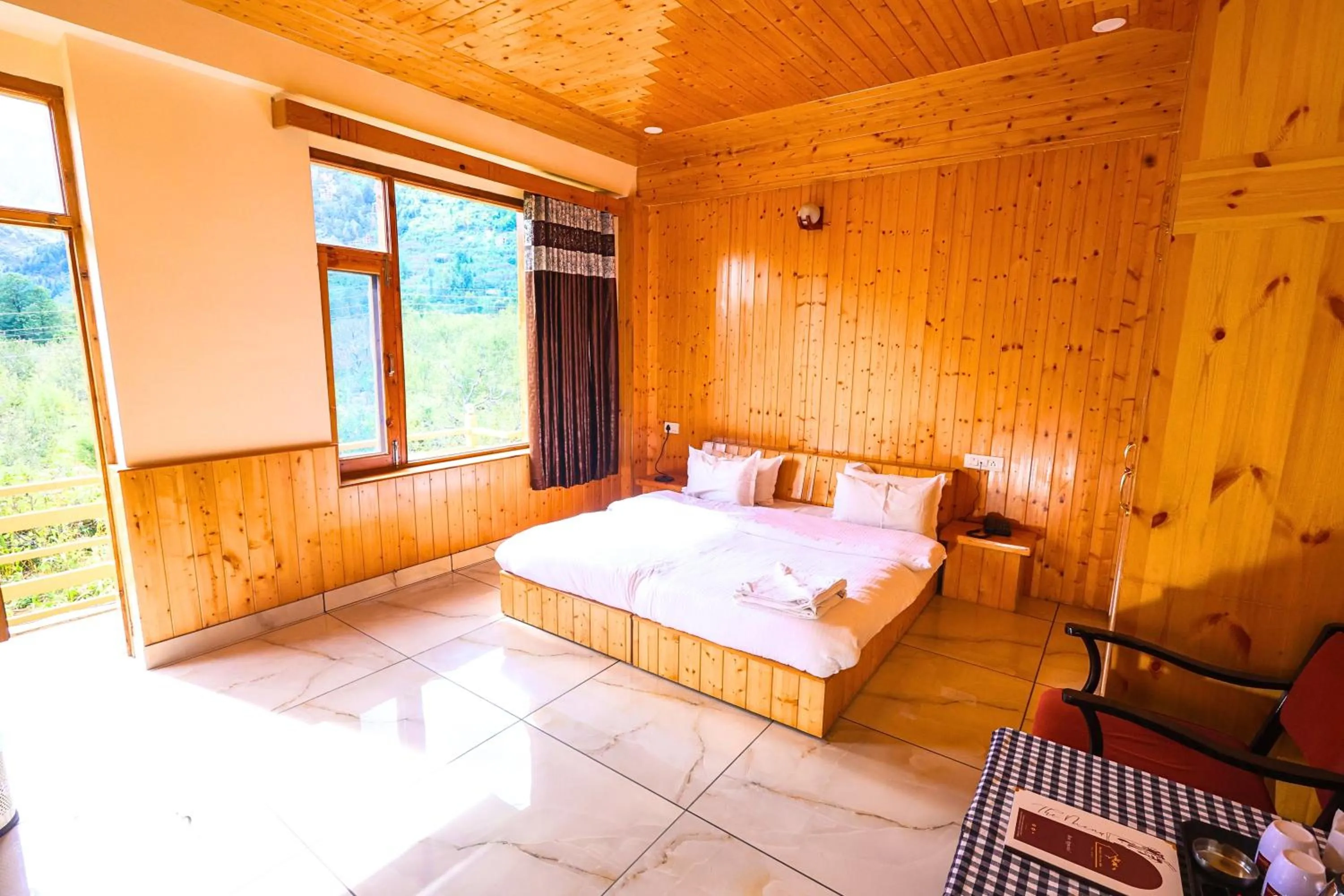 Bed in WANDER THRIVES INN By Ads Manali