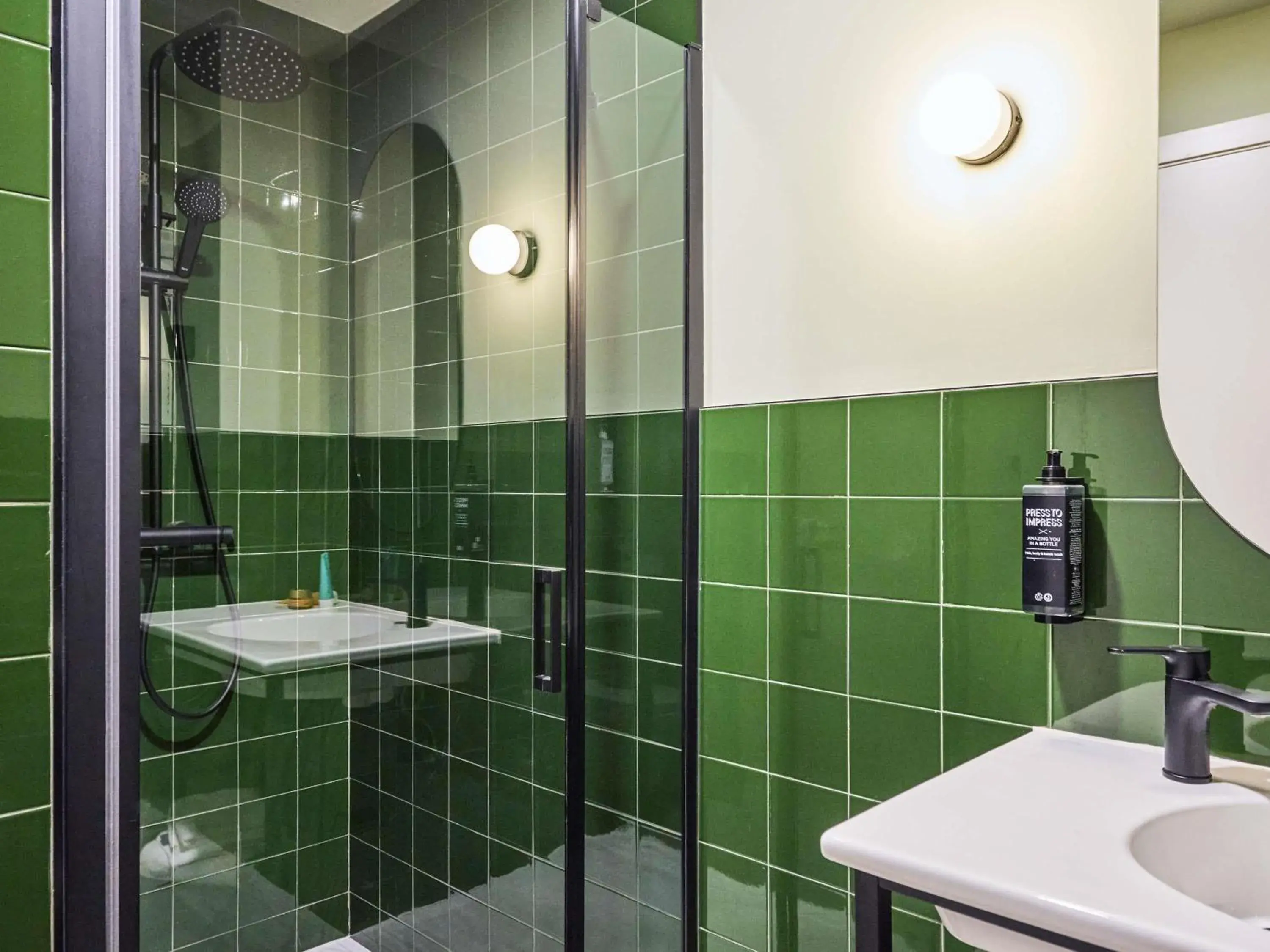 Standard Double Room in Ibis Styles Madrid Airport Valdebebas Standard Double Room in Ibis Styles Madrid Airport Valdebebas