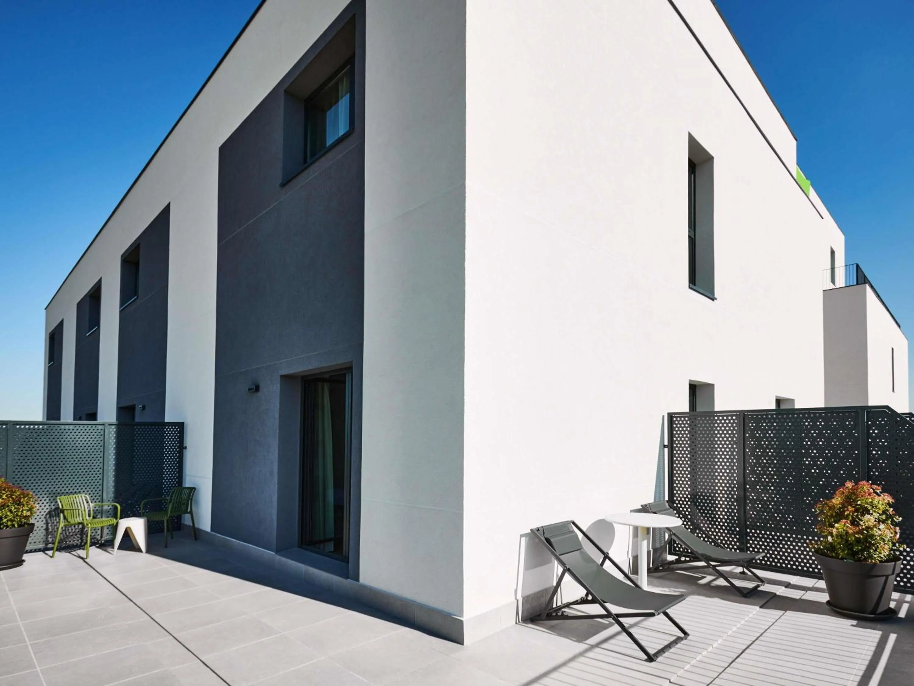 Bedroom in Ibis Styles Madrid Airport Valdebebas
