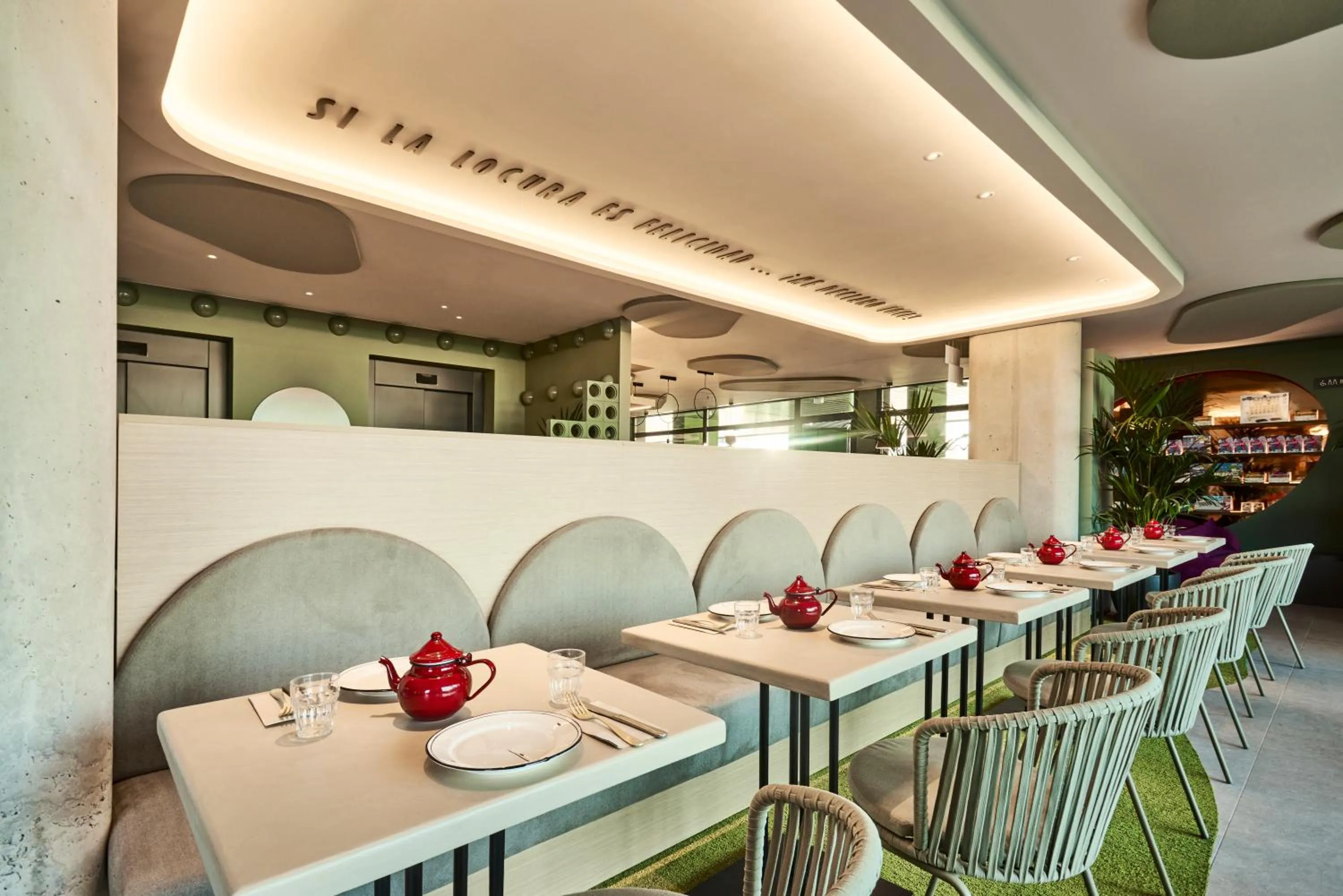 Restaurant/places to eat in Ibis Styles Madrid Airport Valdebebas