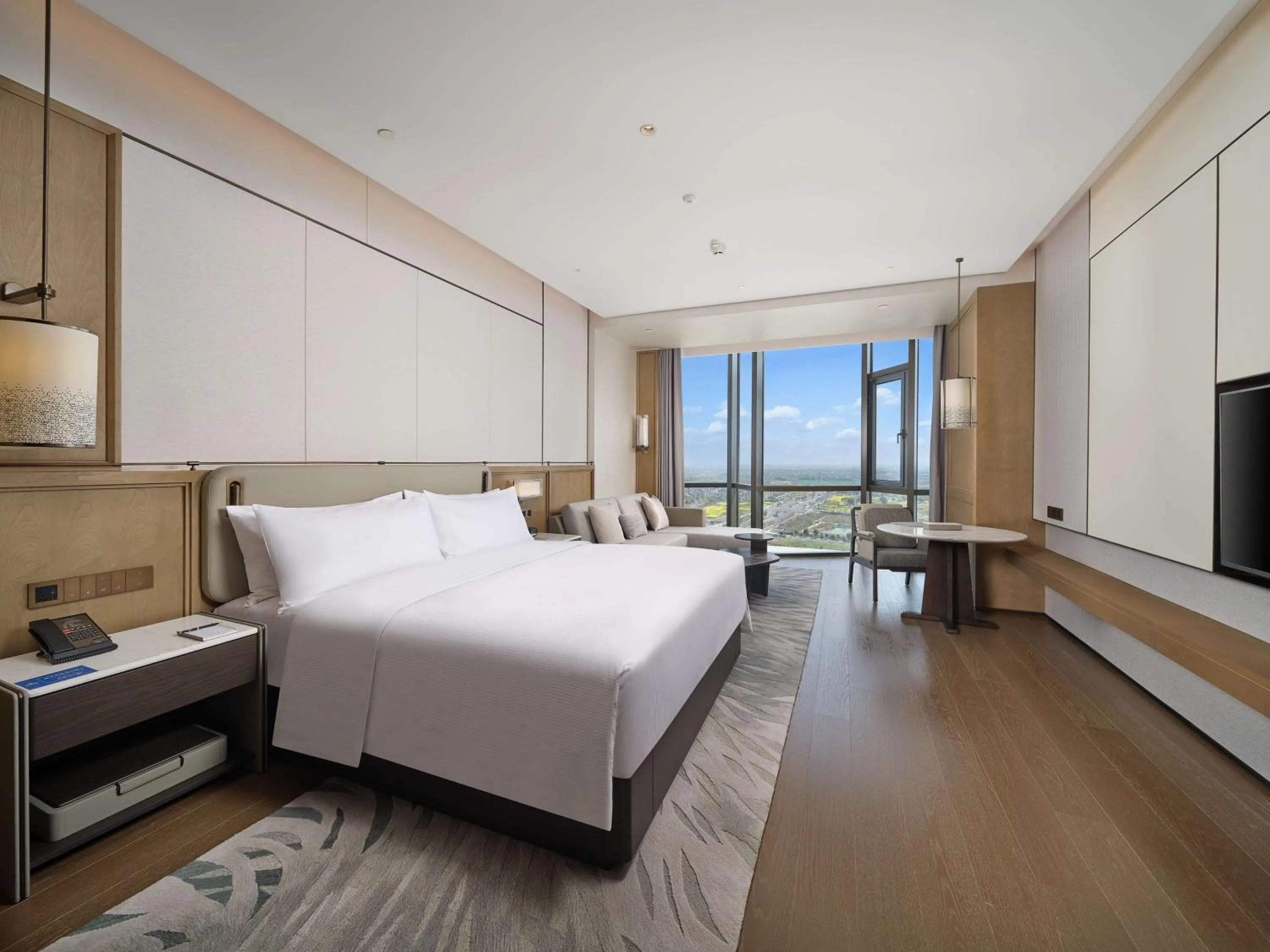 Living room, Bed in Hilton Jiashan