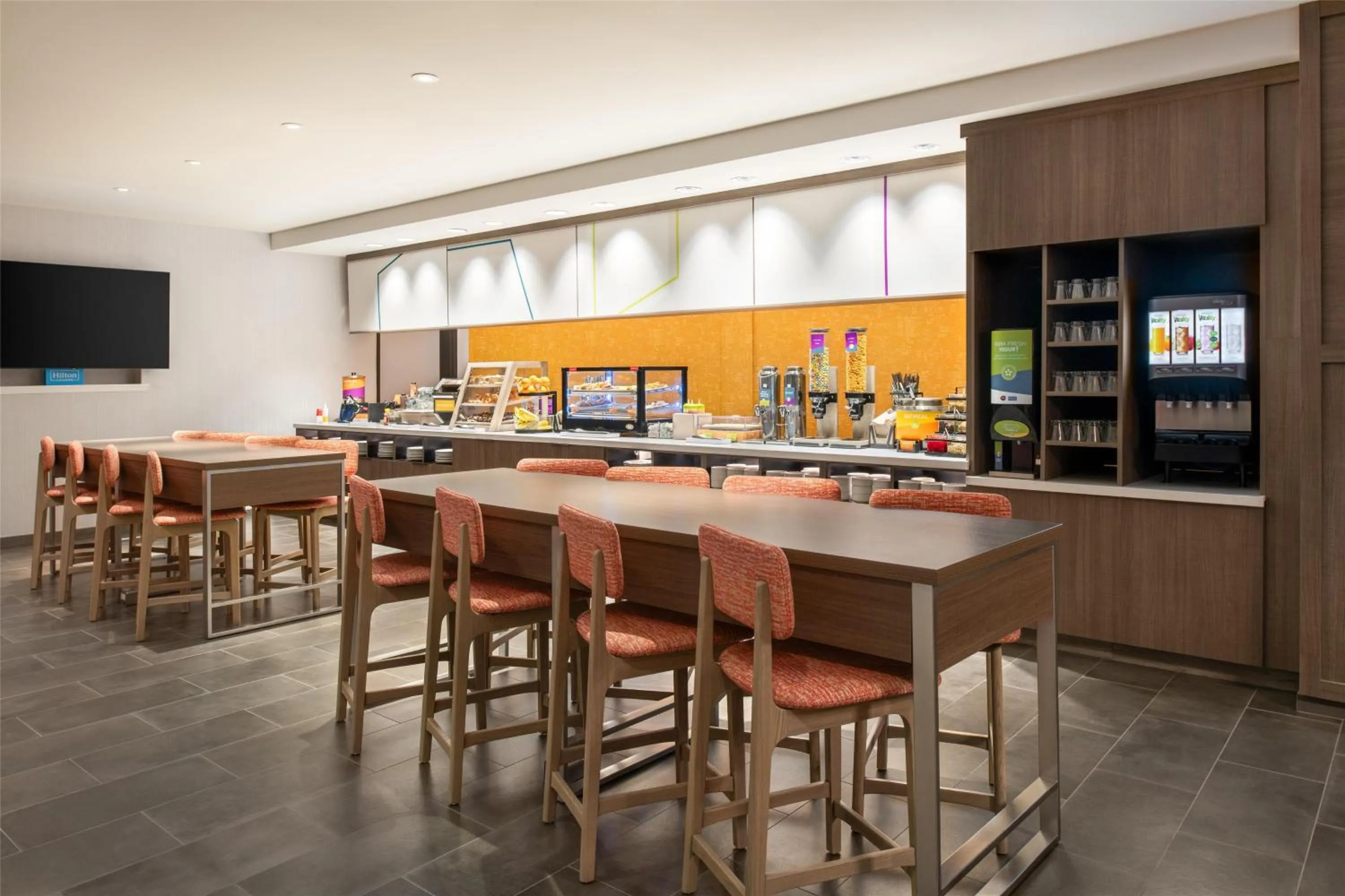 Breakfast in Home2 Suites By Hilton Woodland Sacramento