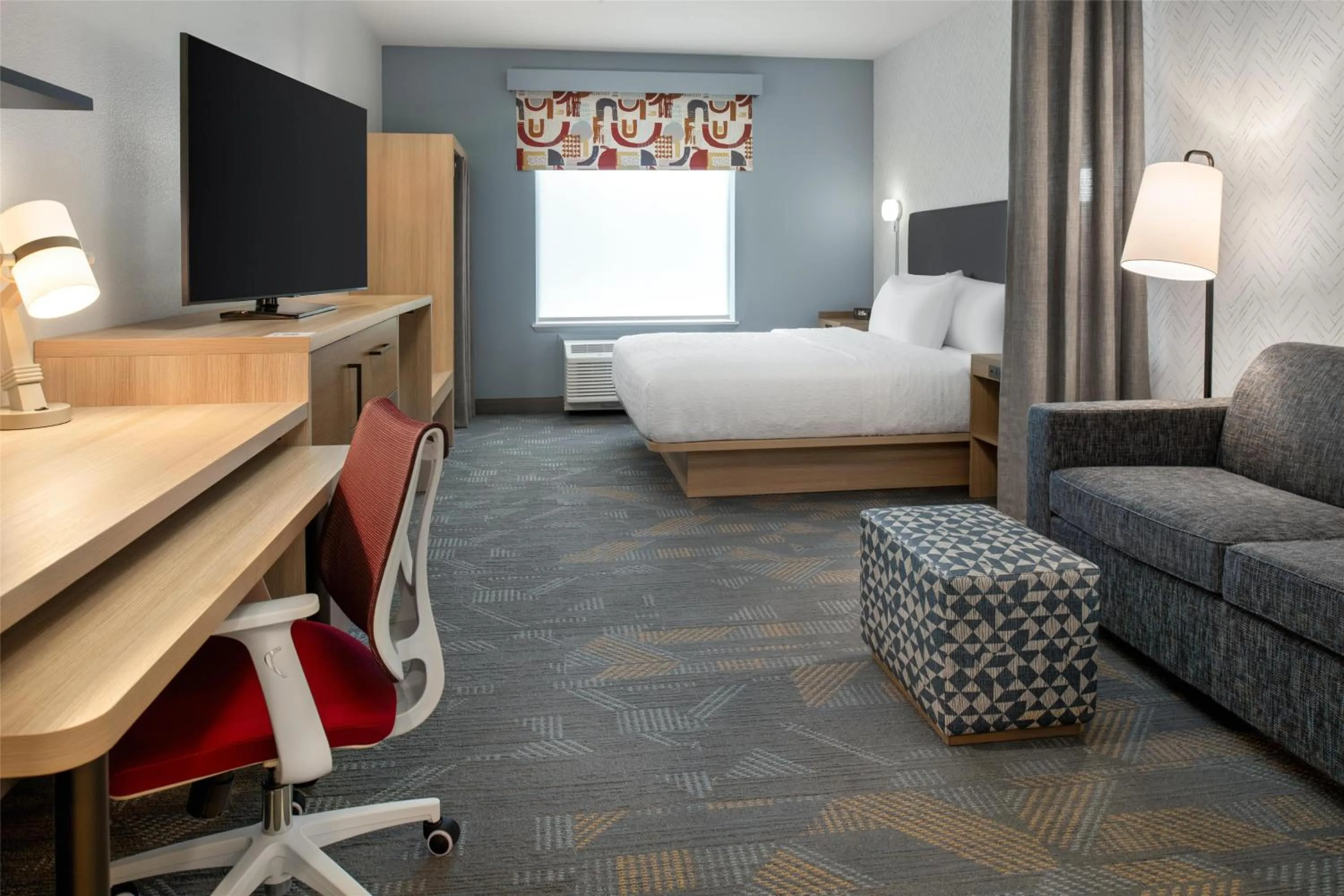 Bedroom, Bed in Home2 Suites By Hilton Woodland Sacramento