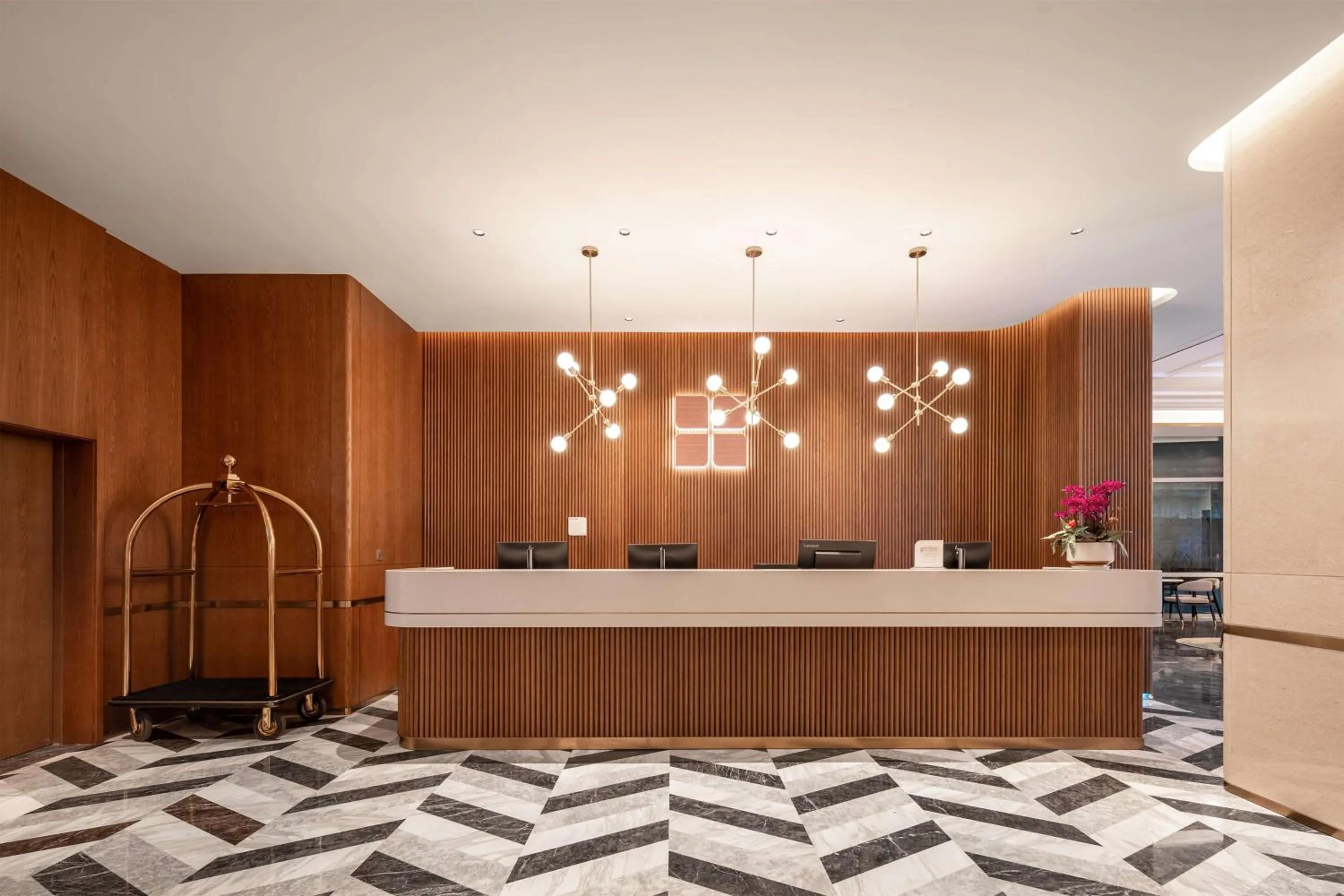 Lobby or reception in Hilton Garden Inn Suzhou Kunshan