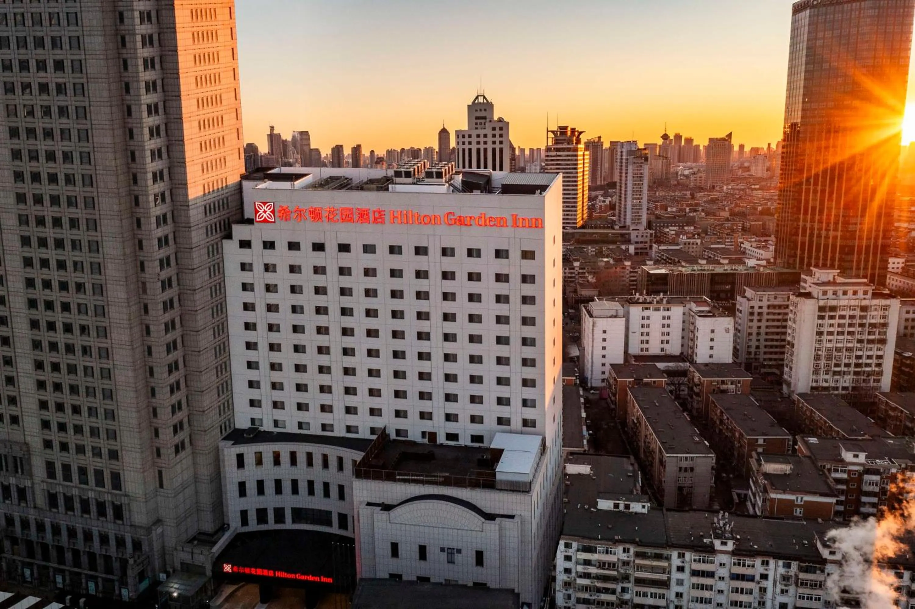 Property building in Hilton Garden Inn Tianjin Five Great Avenues