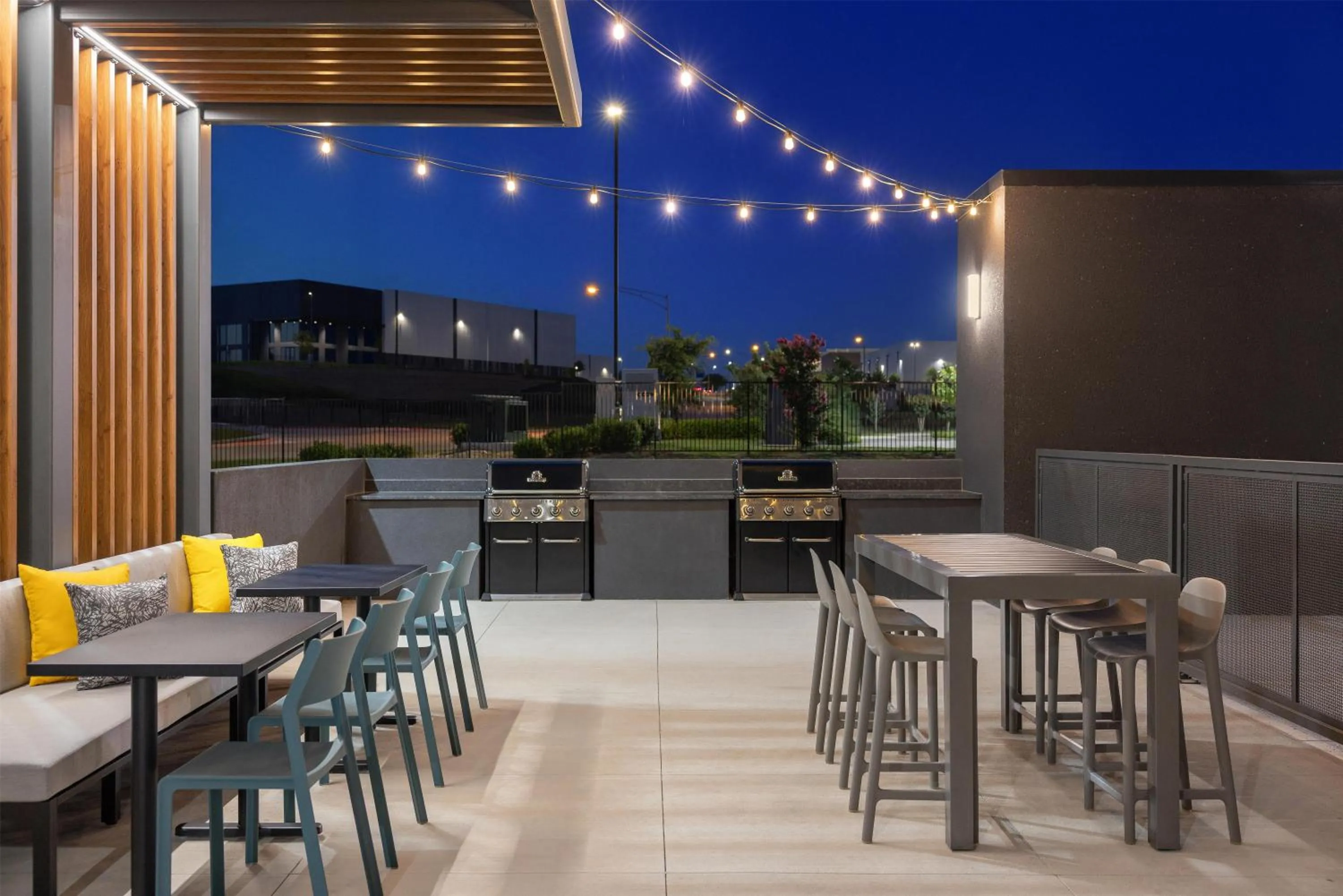 Dining area in Home2 Suites By Hilton Fort Worth Lake Worth