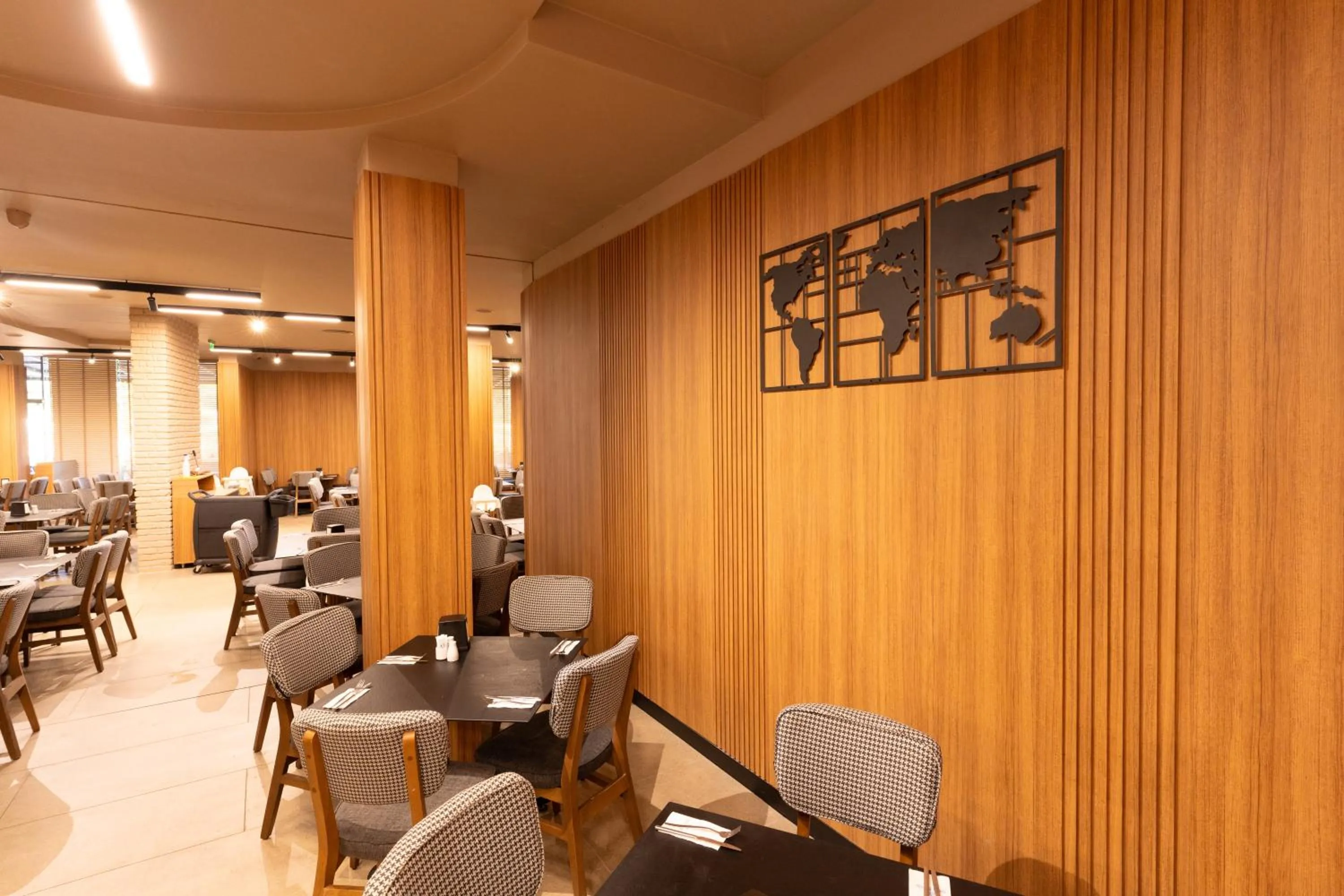 Restaurant/places to eat in Tiara Beach - All Inclusive