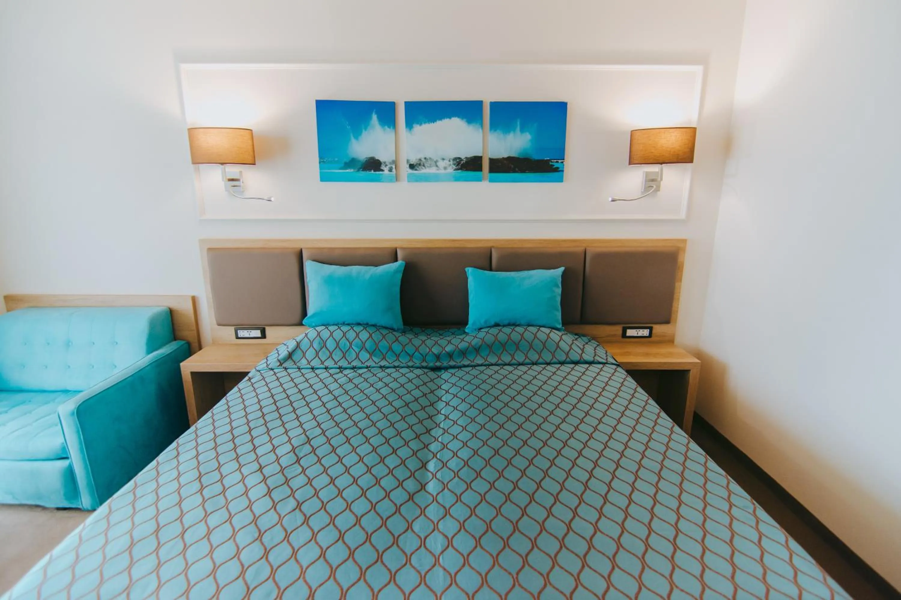 Property building, Bed in Tiara Beach - All Inclusive