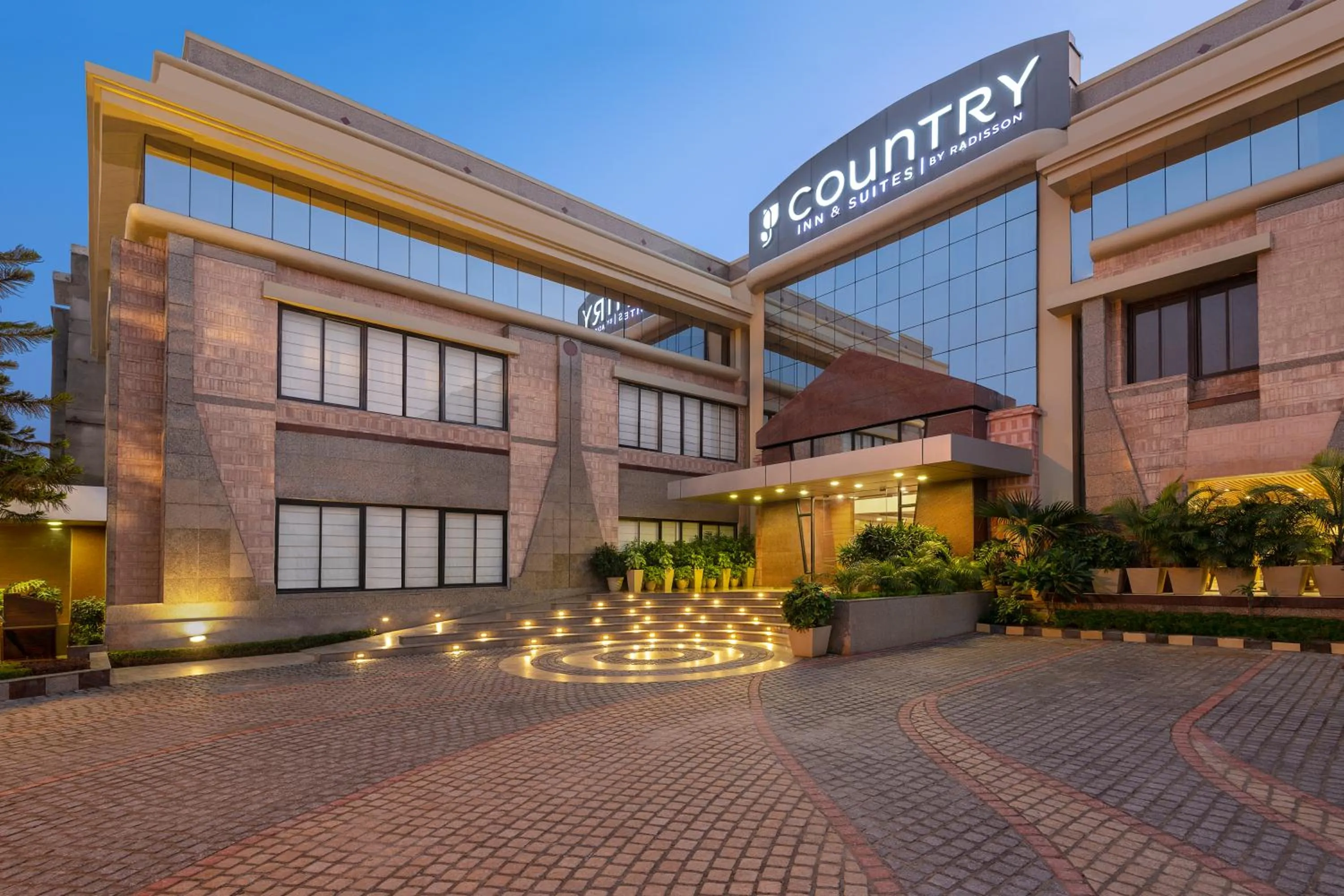 Facade/entrance in Country Inn & Suites By Radisson Jammu