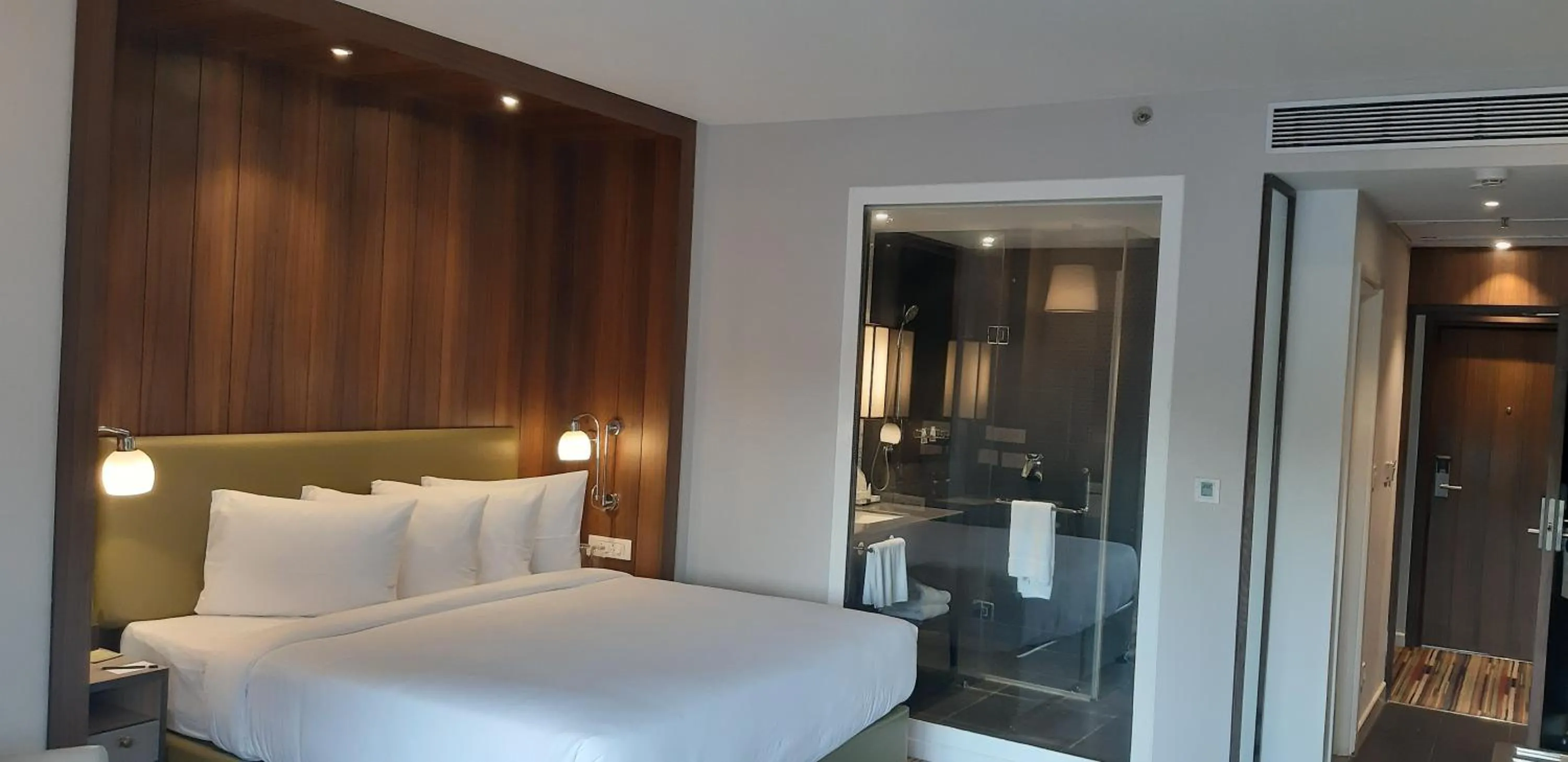 Bedroom, Bed in Country Inn & Suites By Radisson Jammu