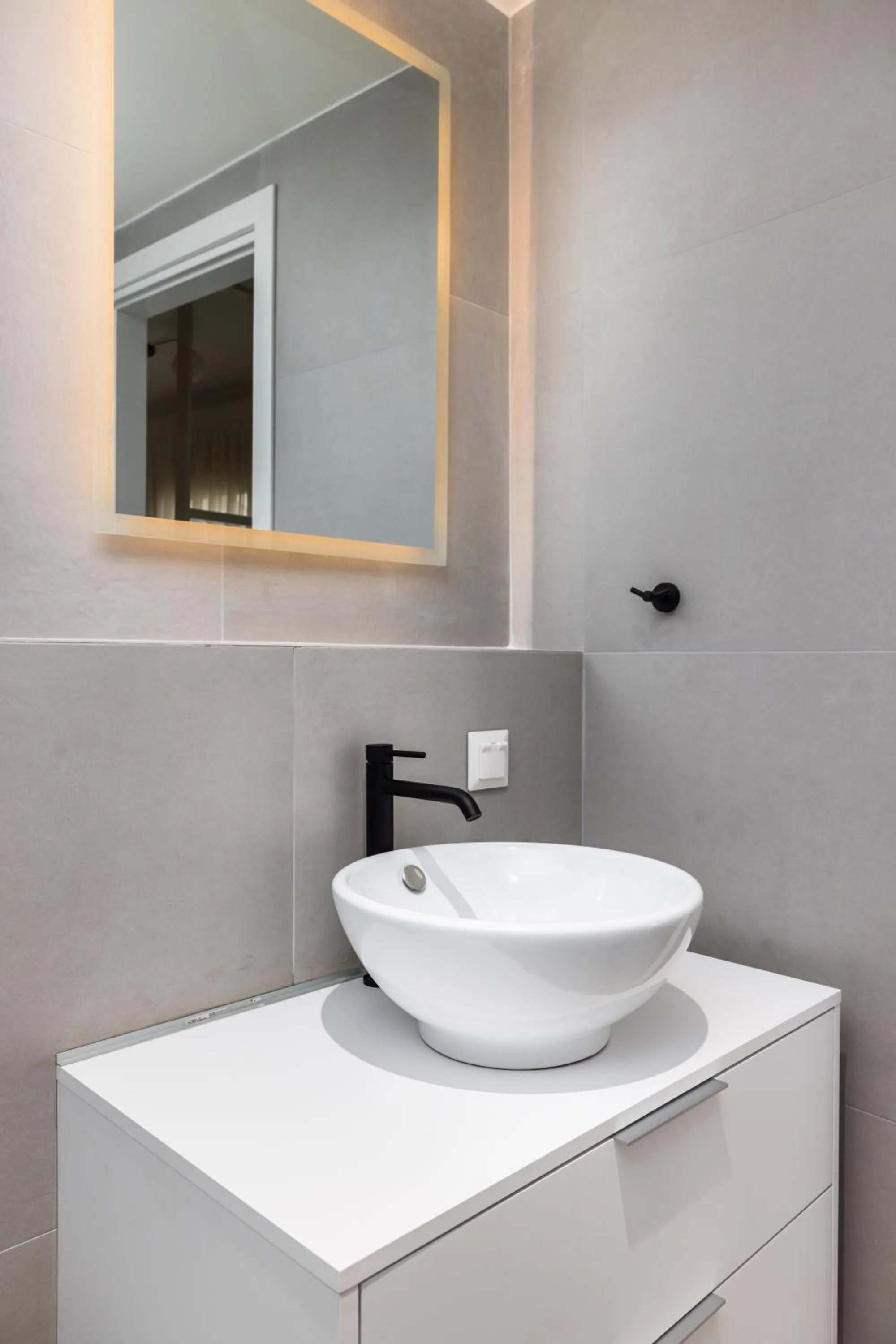 Bathroom in Soho Harbor by halu!