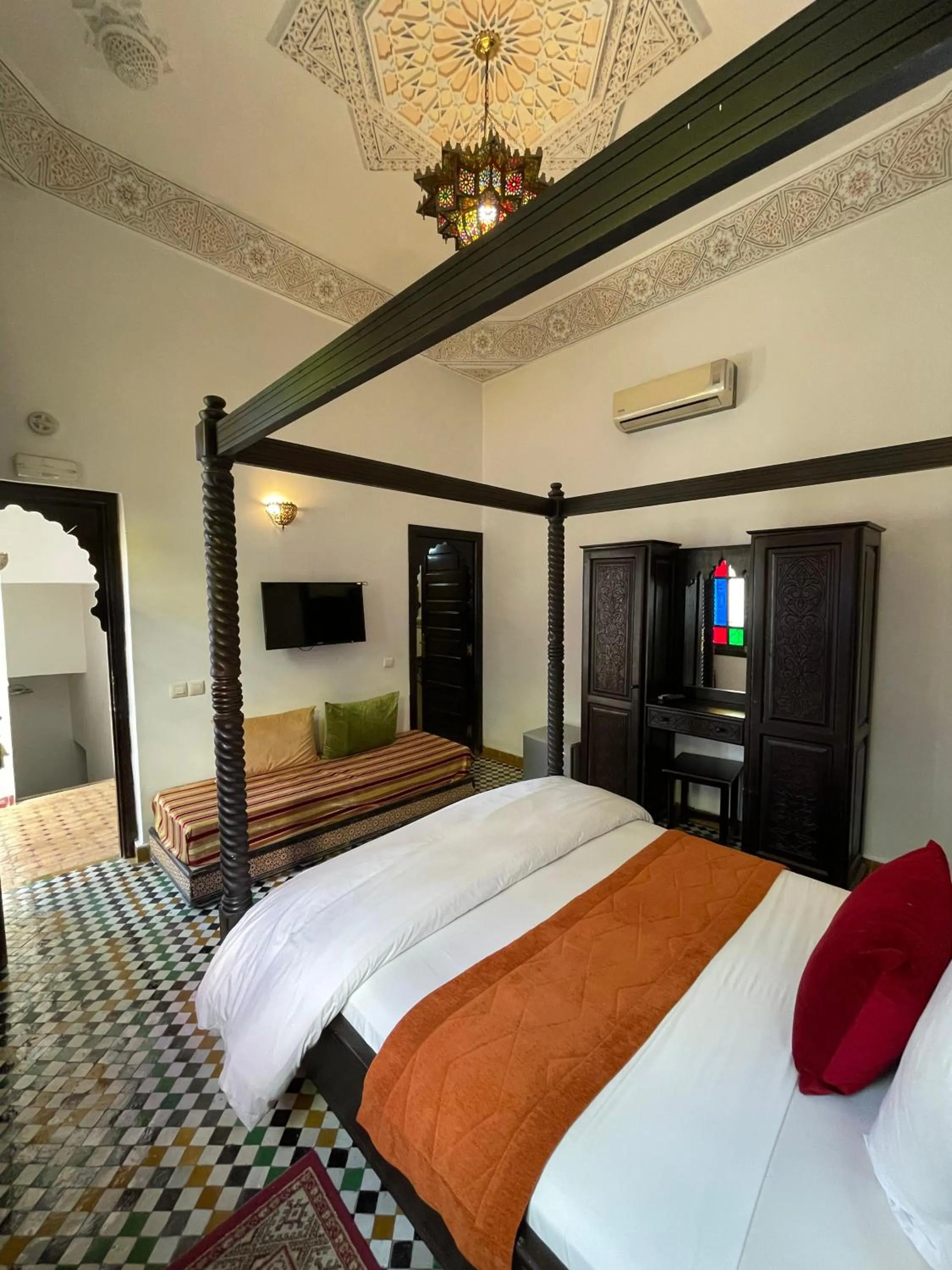 Bed in Riad Bab Fes Suite &Spa