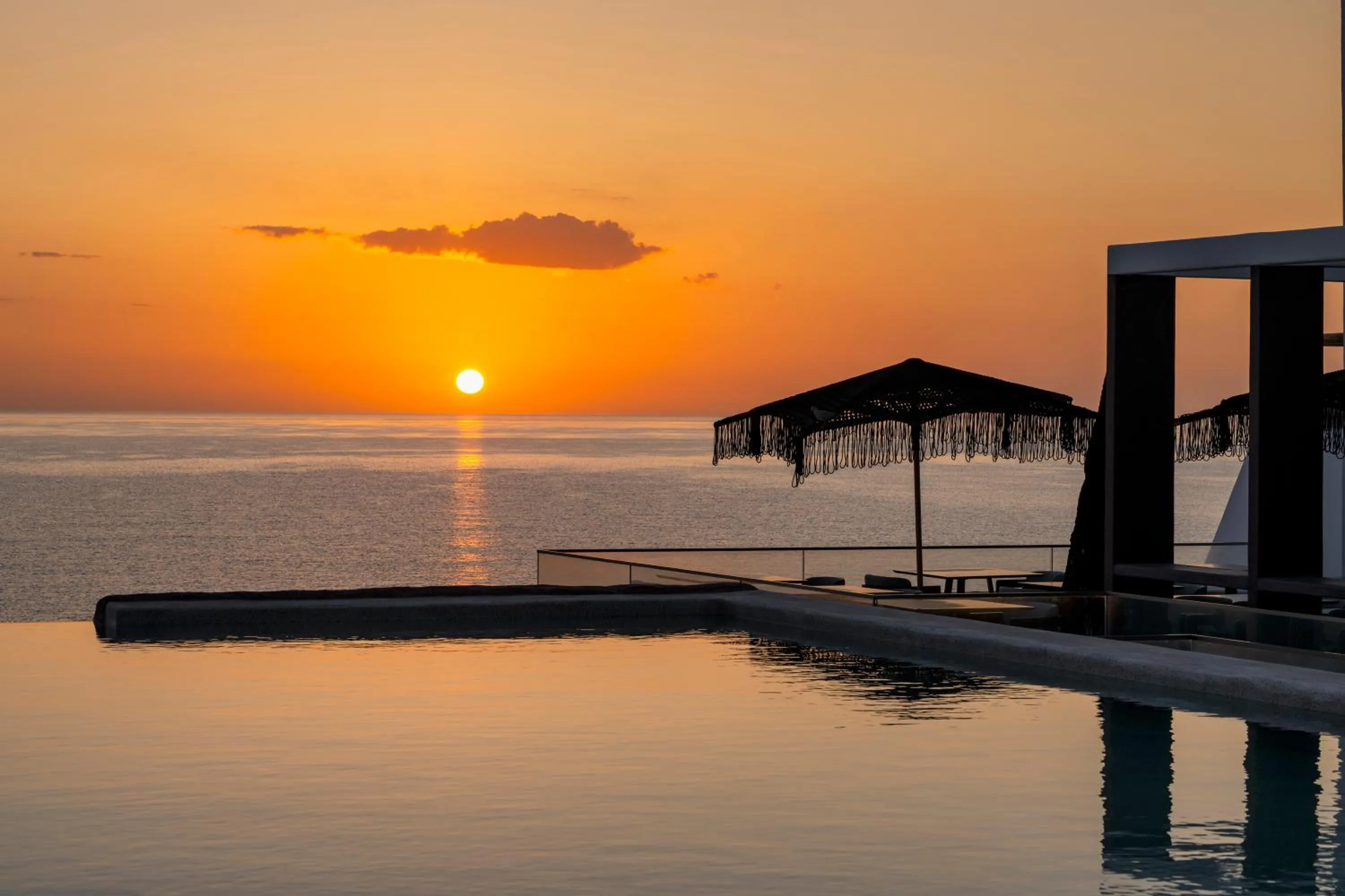 Sunrise in Aelia Thalassa