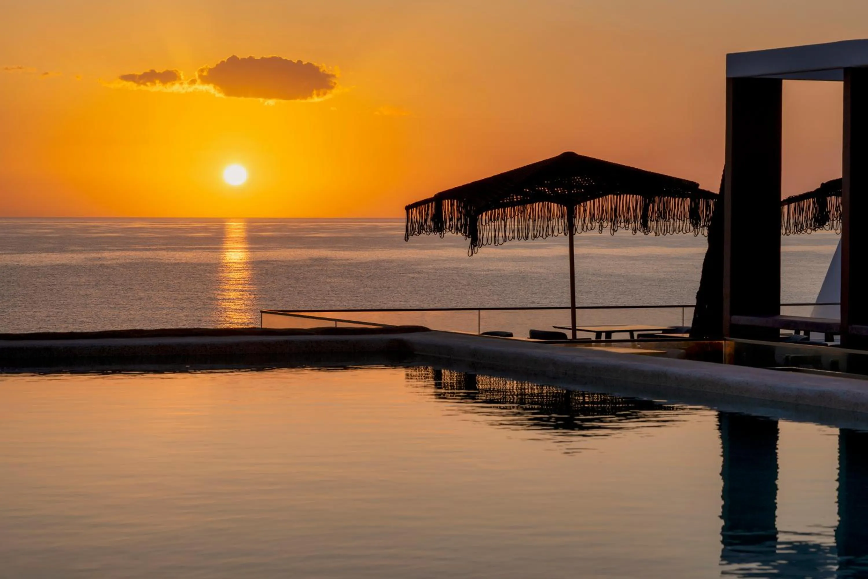 Pool view in Aelia Thalassa