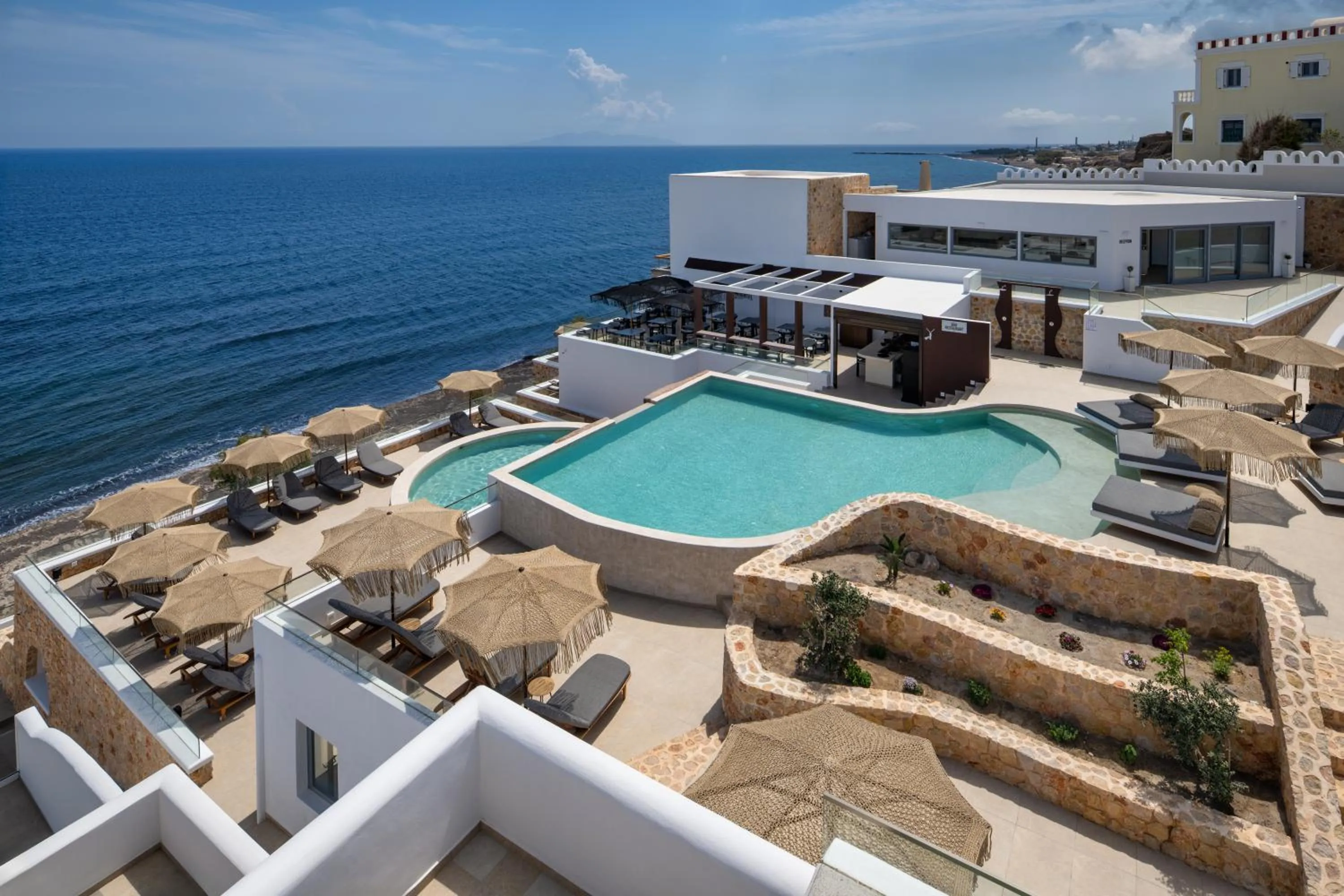 Beach in Aelia Thalassa