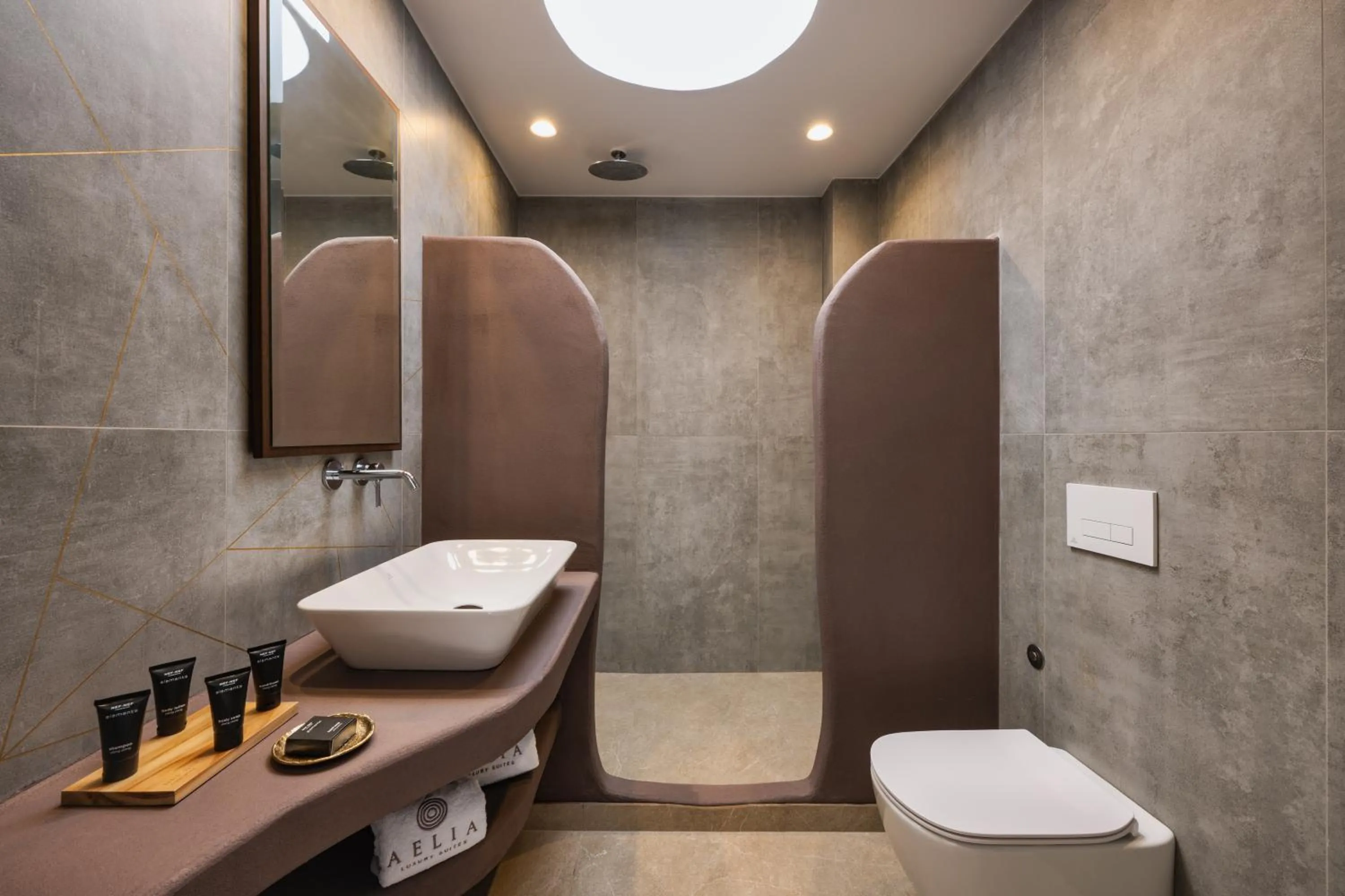 Bathroom in Aelia Thalassa