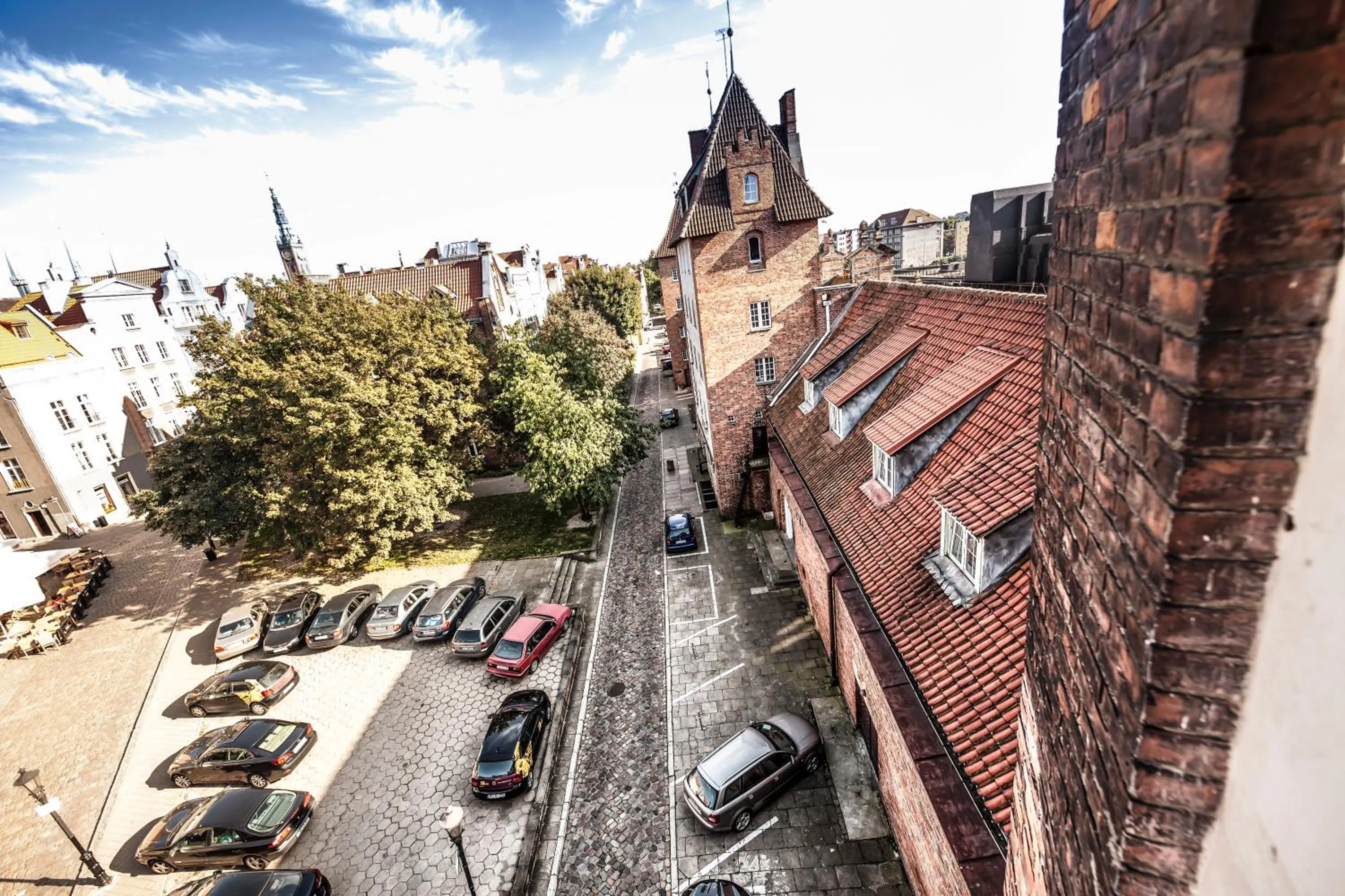 Lunette Apartments