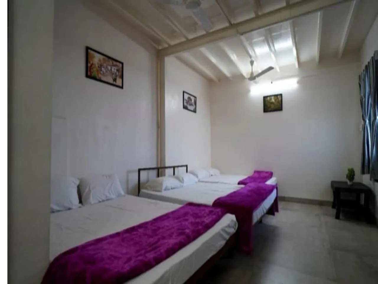 Photo of the whole room, Bed in Sunrise Villa