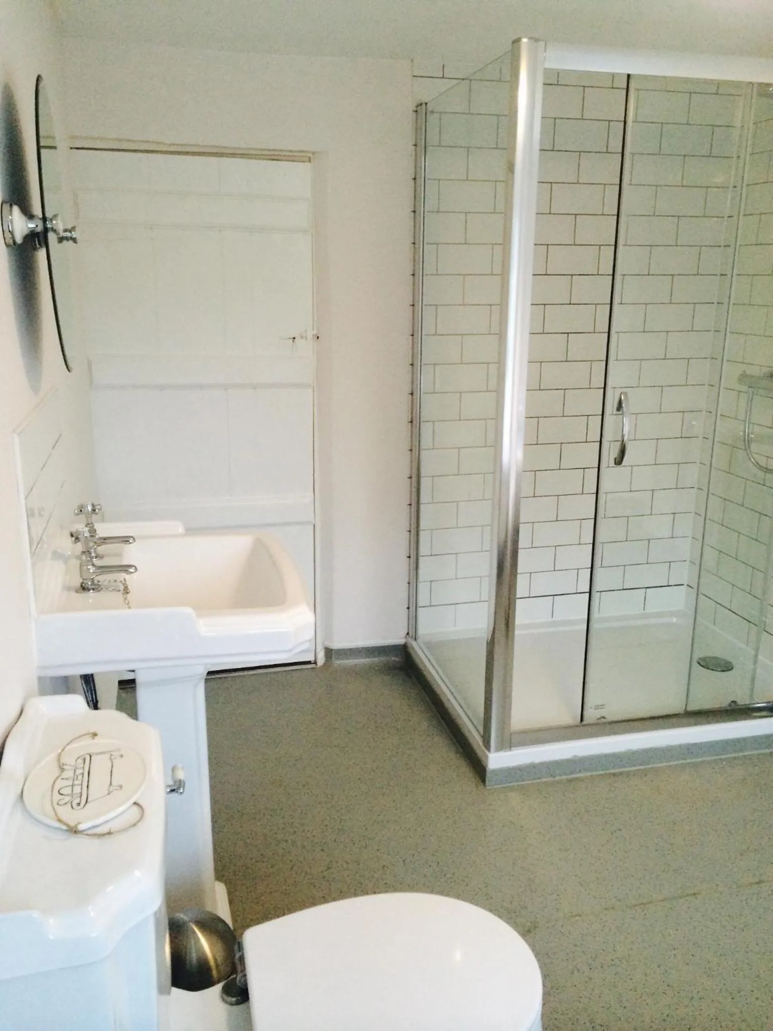 Bathroom in The Crown Inn