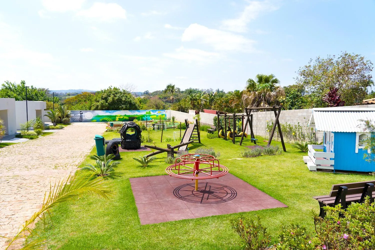 Children play ground in Valinhos Plaza Hotel