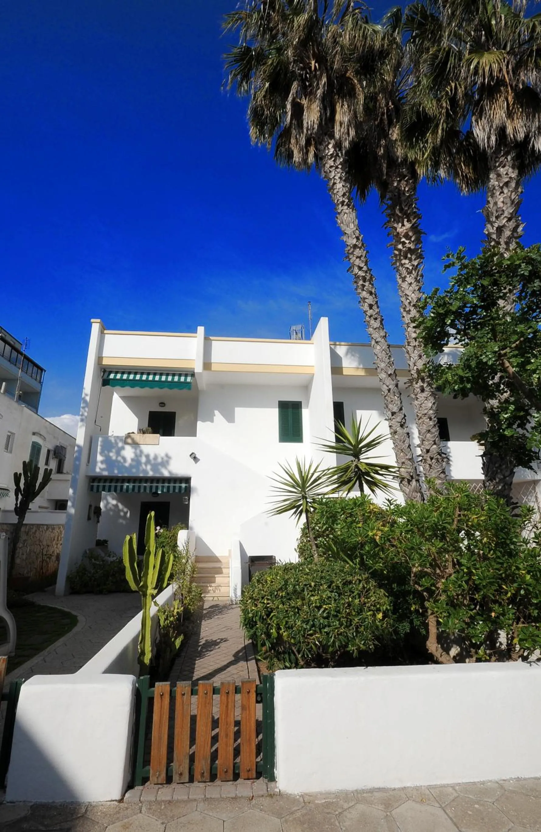 Baia Verde Apartments