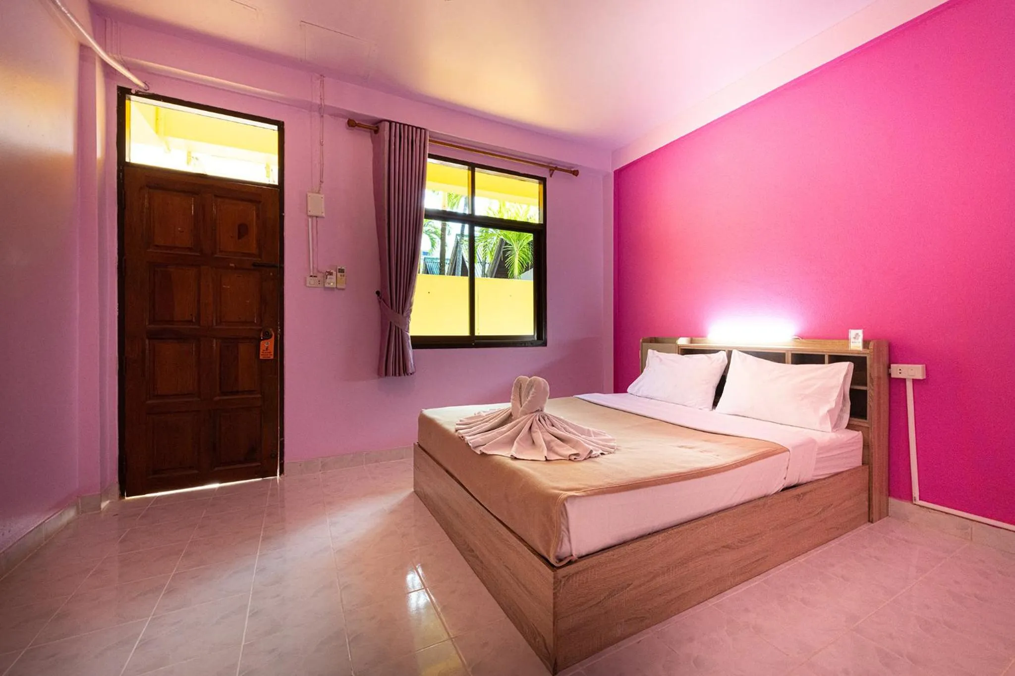 Photo of the whole room, Bed in myPatong Social Hostel