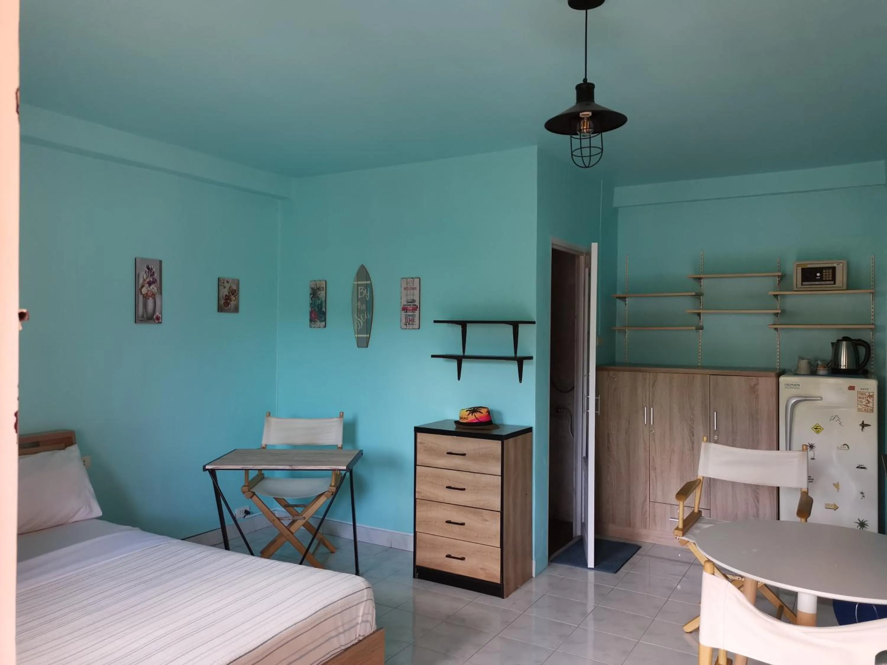 Photo of the whole room, Bed in myPatong Social Hostel