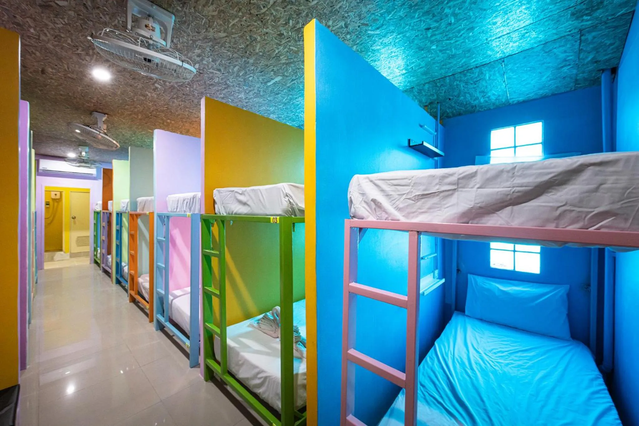 bunk bed, Bed in myPatong Social Hostel
